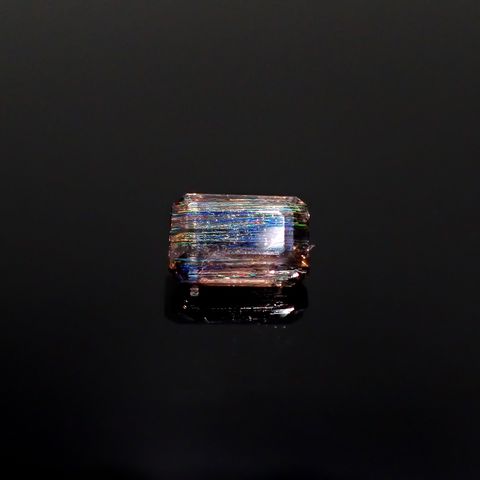 レインボースキャポライト ブラジル産 0.47ct [240326862]6x3.9mm前後