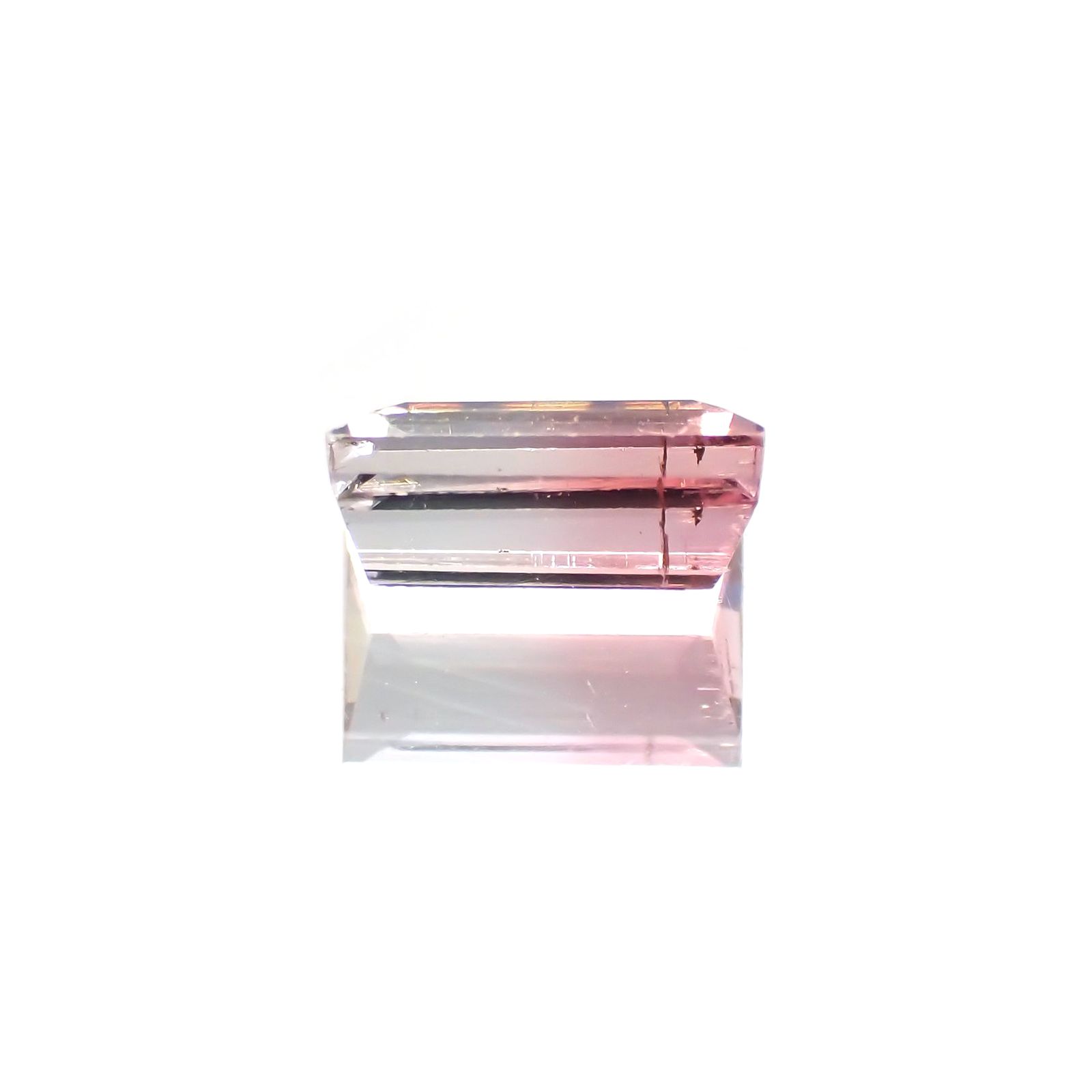 バイカラートルマリン(宝石名バイカラー・トルマリン)ブラジル産 1.241ct ソ付(彩珠)[230622373]7.8x4.6mm前後