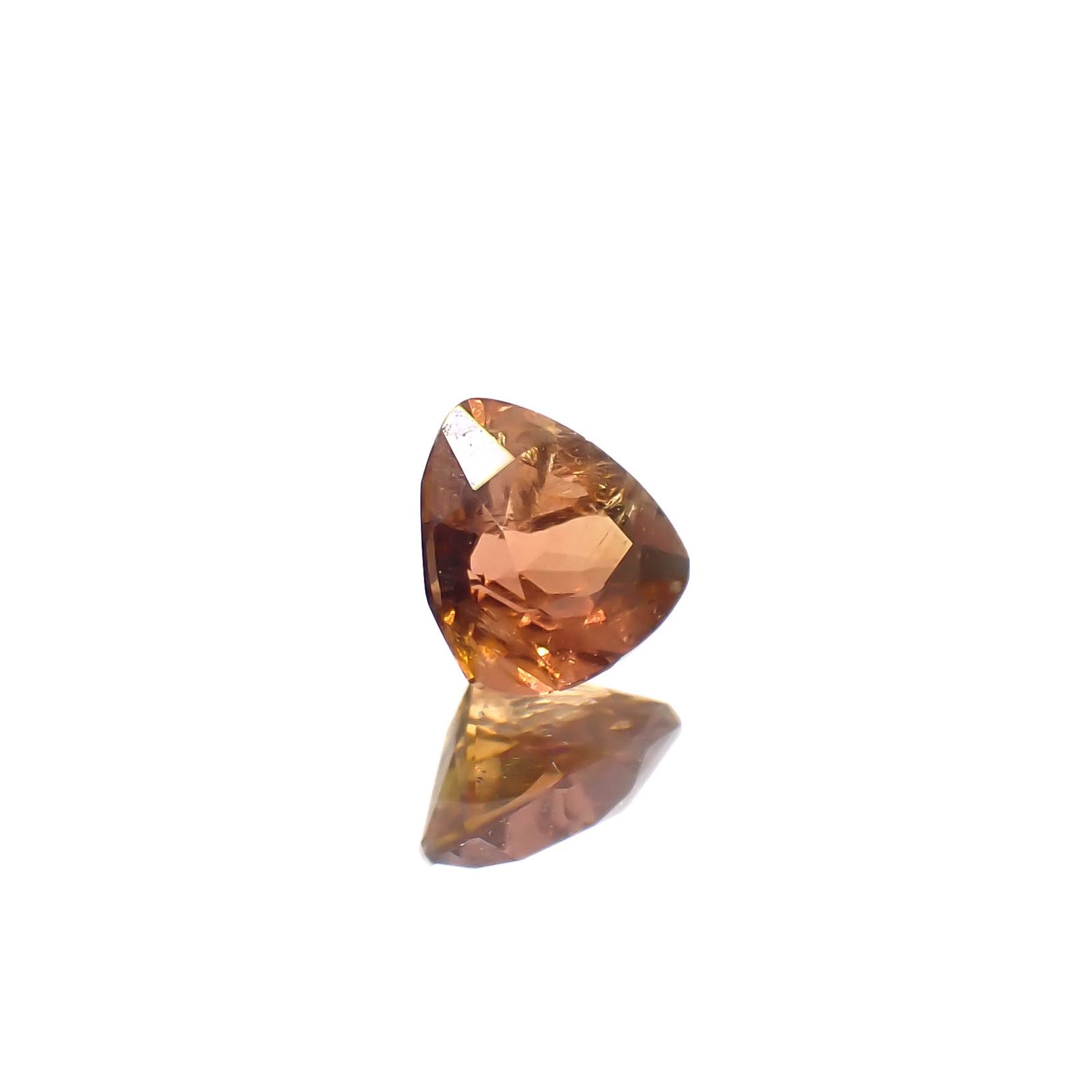 ゴールデンアイオライト マダガスカル産 0.16ct[240527665]3.7x3.6mm前後