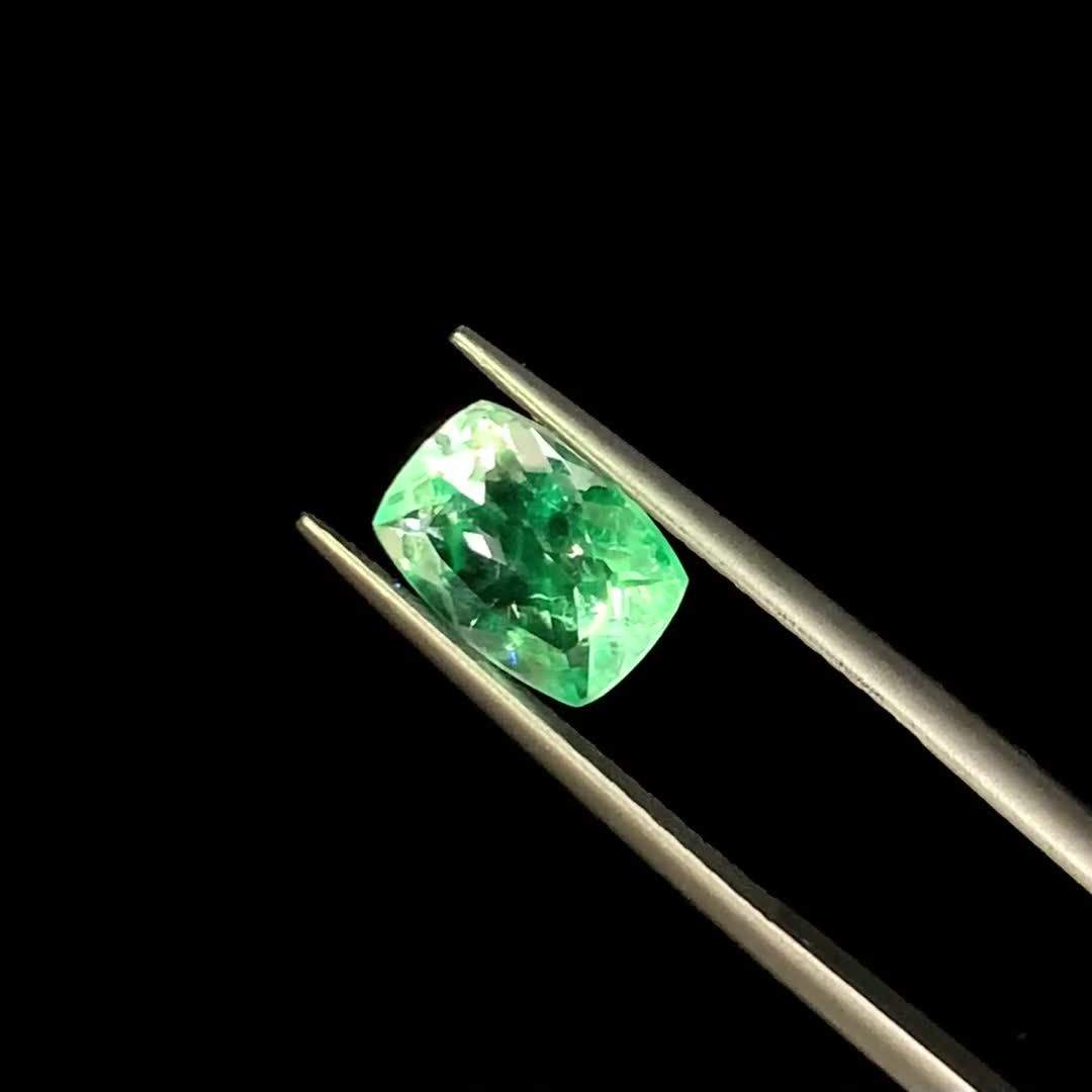 ハイアライトオパール(宝石名オパール)メキシコ産 識別済 1.64ct / 9.5