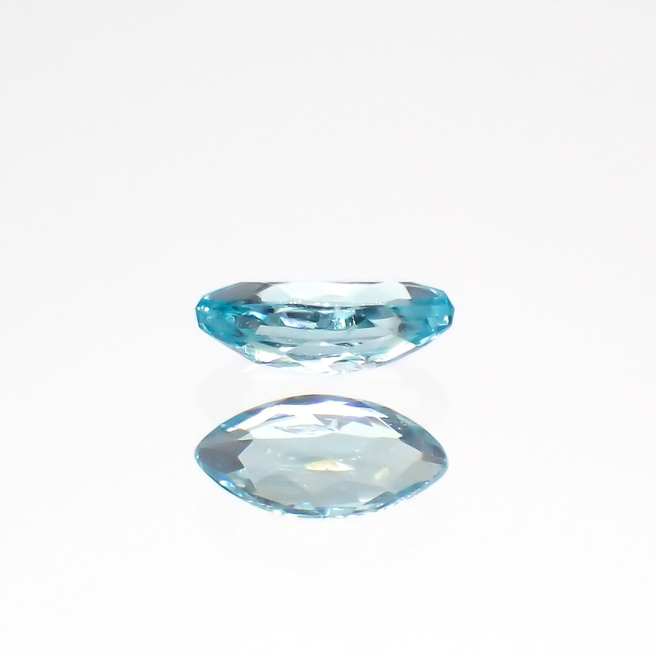 パライバトルマリン(宝石名トルマリン/別名パライバ・トルマリン)ブラジル・パライバ州バターリャ鉱山産 0.058ct 識別済[230622332]3.6x1.8mm前後