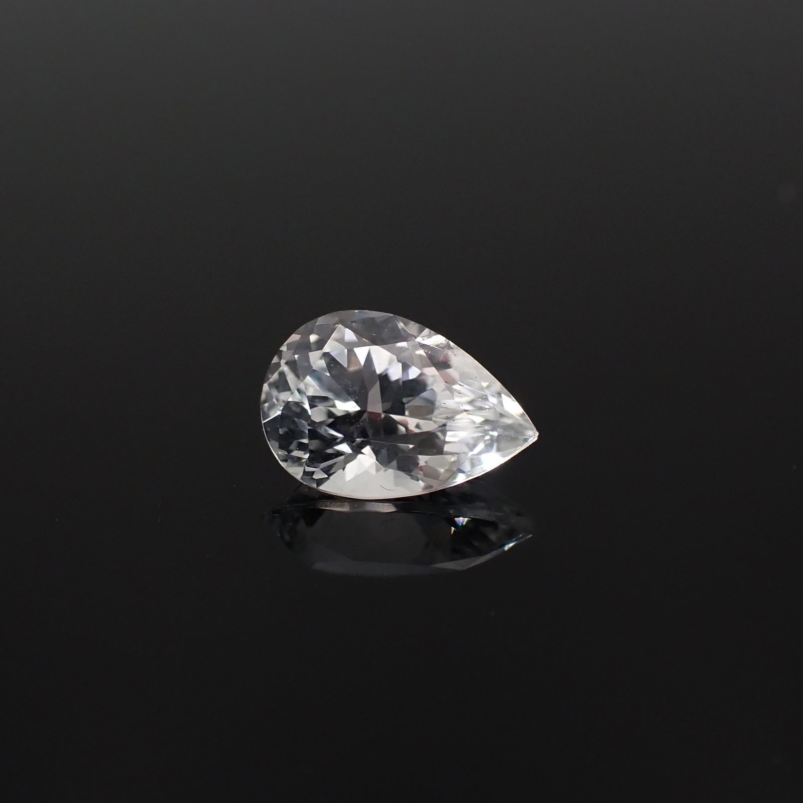 フェナカイト ウクライナ産 0.95ct[231224946]7.8x5.4mm前後