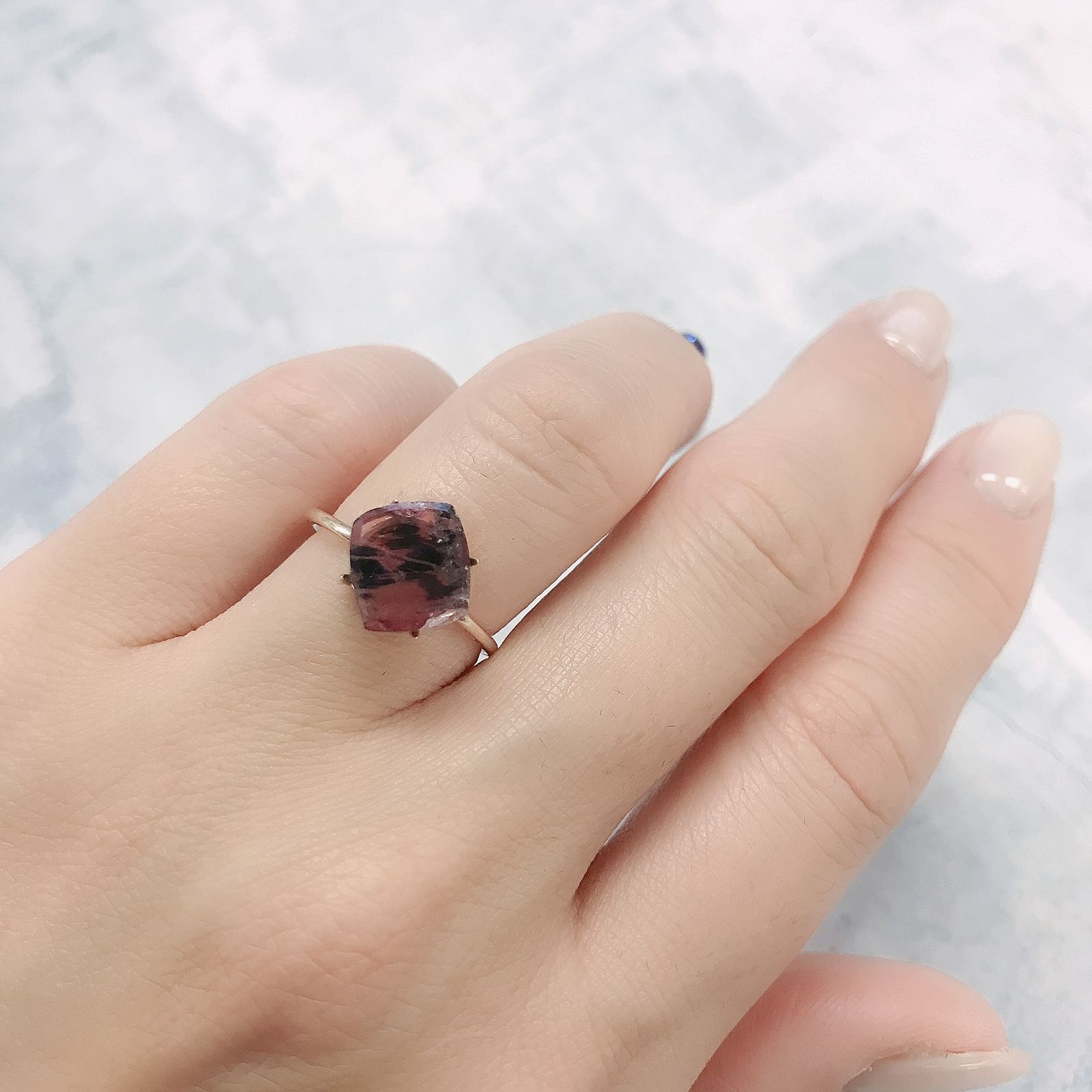 ウィンザーサファイア(宝石名サファイア)タンザニア・ウィンザー産 2.99ct 識別済[220515946]9.2x8.4mm前後