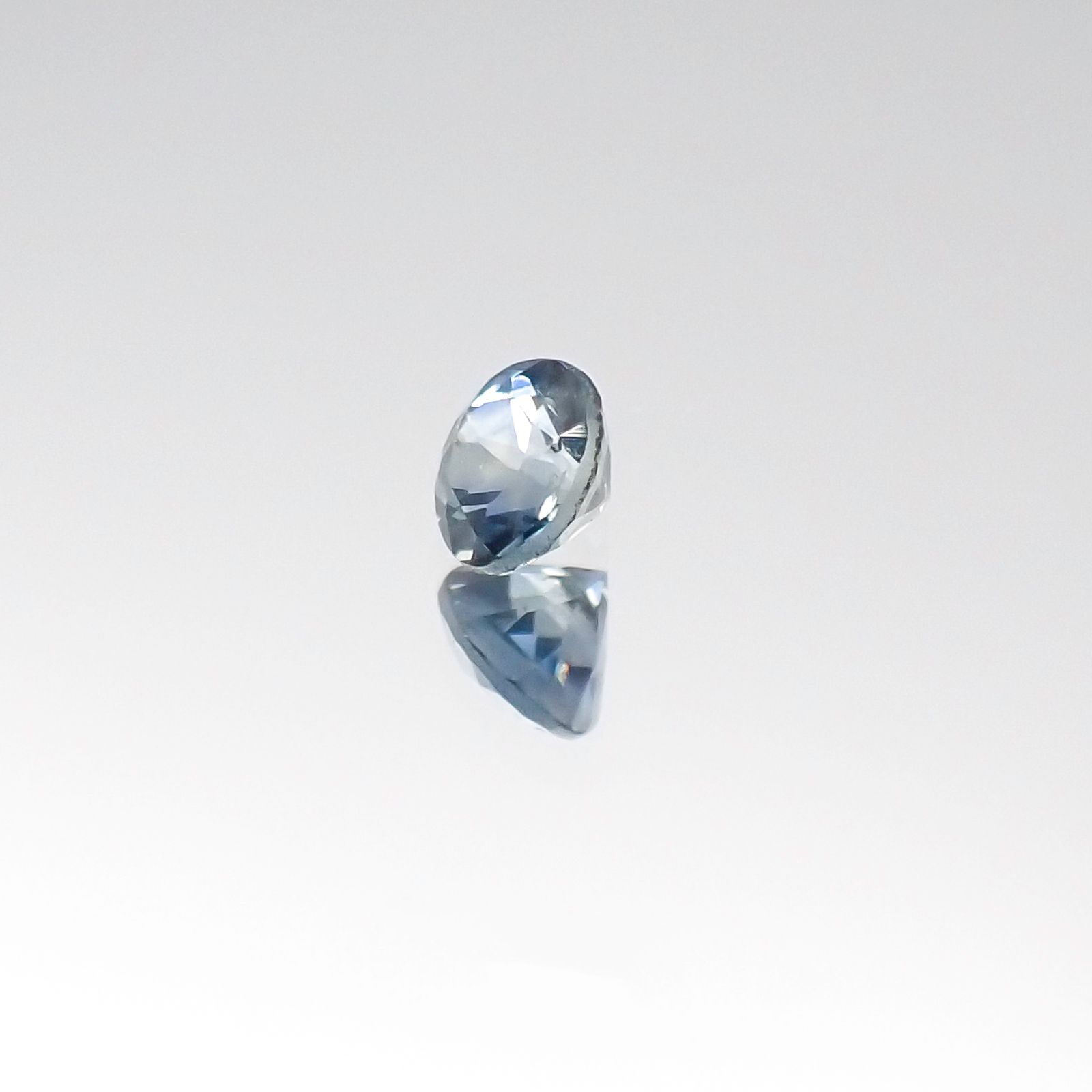 モンタナサファイア アメリカ産 ルース 0.17ct[20096054]3.1×3.1mm前後