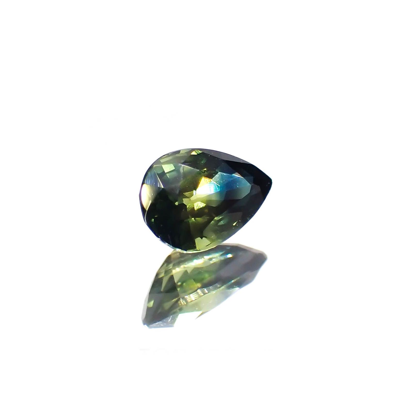 バイカラーサファイア(宝石名サファイア)マダガスカル/オーストラリア産 0.46ct 識別済[250114842]5.8x3.8mm前後