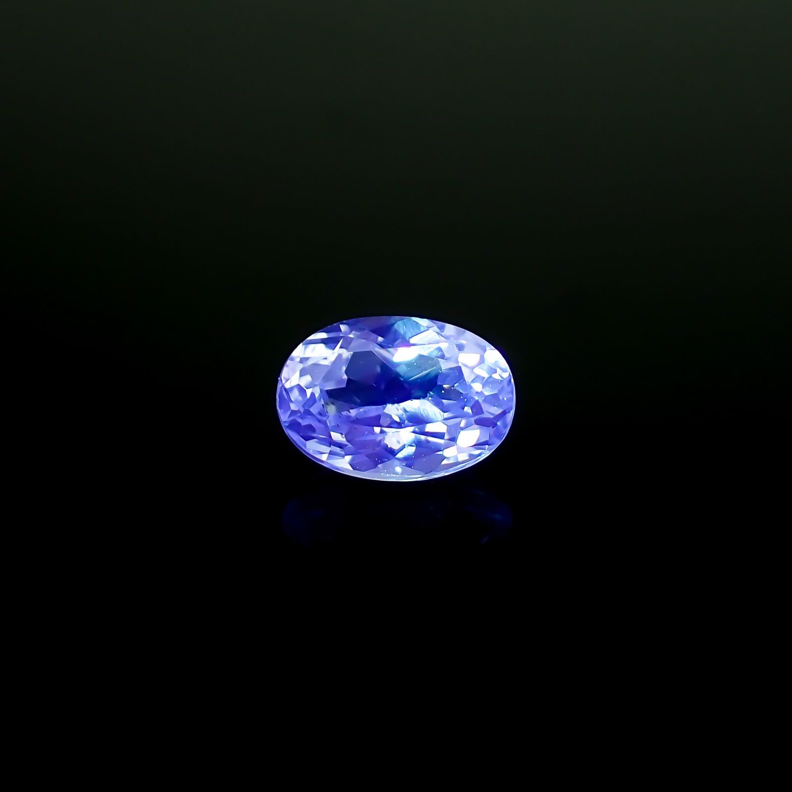 シルバーアパタイト フルオレッセンス アフリカ産 識別済 1.31ct / 7.9x5.5mm前後 [260632508]