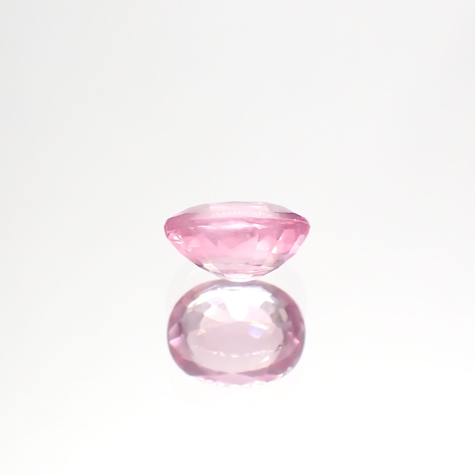 シルキーピンクスピネル(宝石名ピンク・スピネル) タンザニア産 0.74ct 識別済[240212893]6.1×4.8mm前後