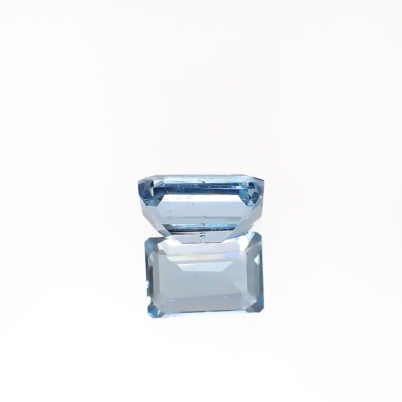 アクアマリン サンタマリアカラー ナイジェリア/マダガスカル産 0.59ct[240225974]6x3.9mm前後