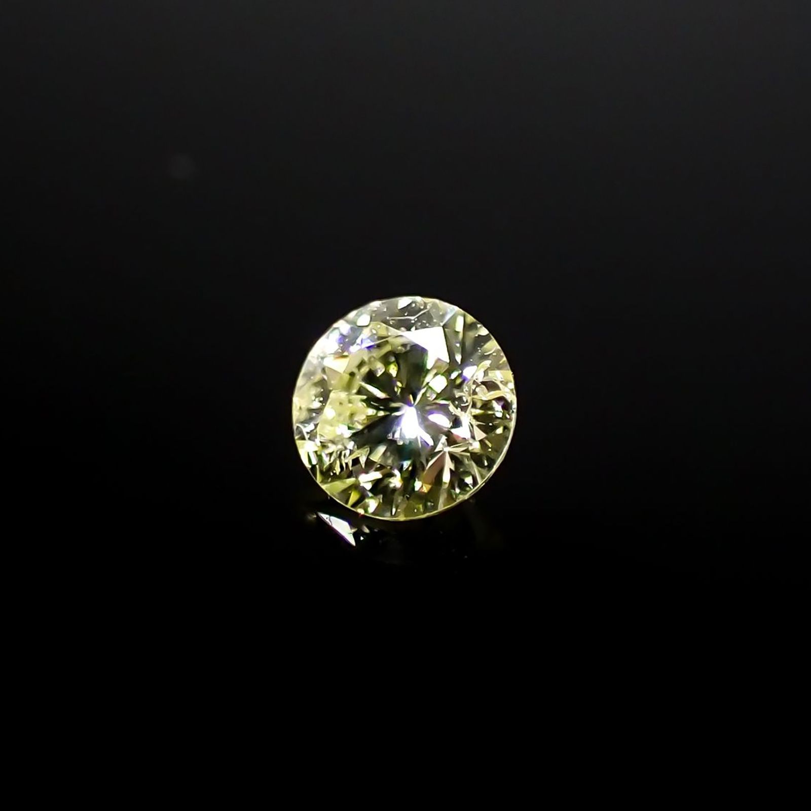 ライトイエローダイヤモンド TTLC |  I  0.10ct / 2.9x2.9mm前後 [260626882]