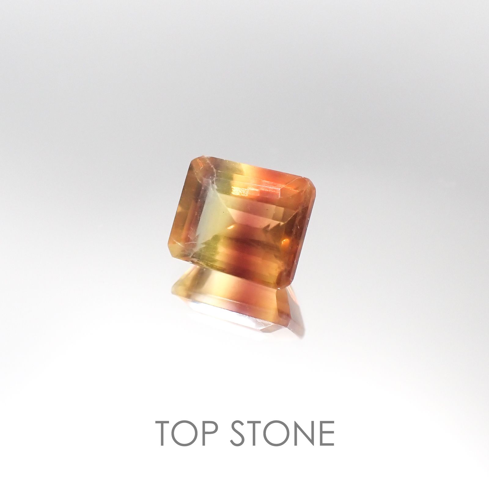 バイカラーフローライト ブラジル産 ルース 4.31ct[20095590]9.8×8mm前後