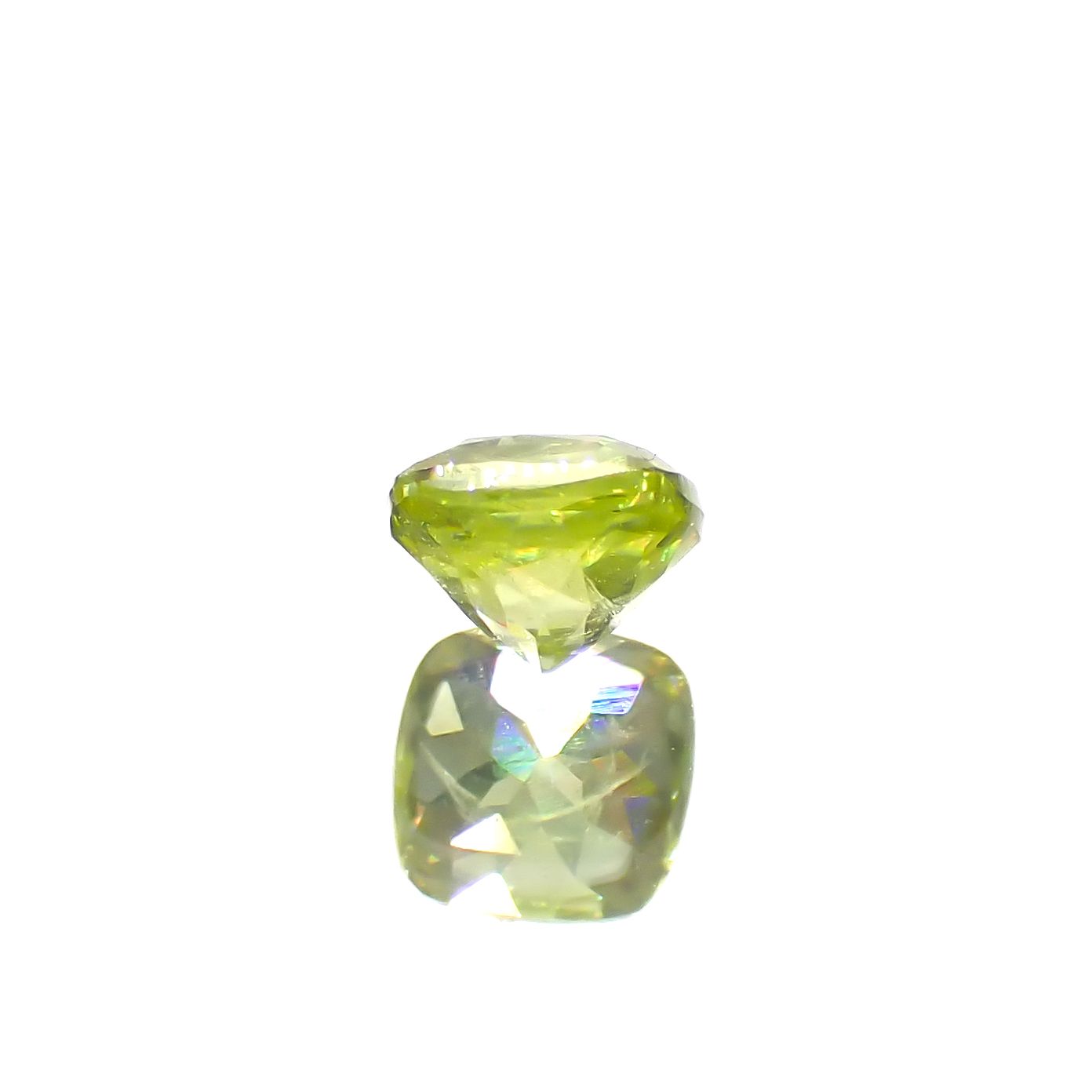 スフェーン マダガスカル産 0.40ct[240627910]4.1x4mm前後