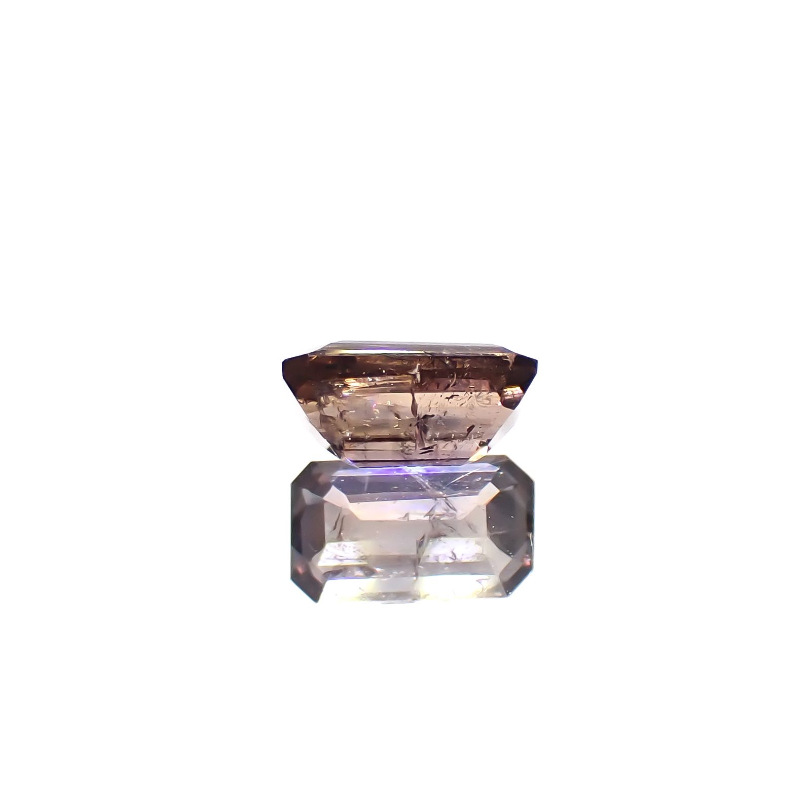 ブルーティントアキシナイト パキスタン産 0.39ct[240628351]5.5x3.1mm前後