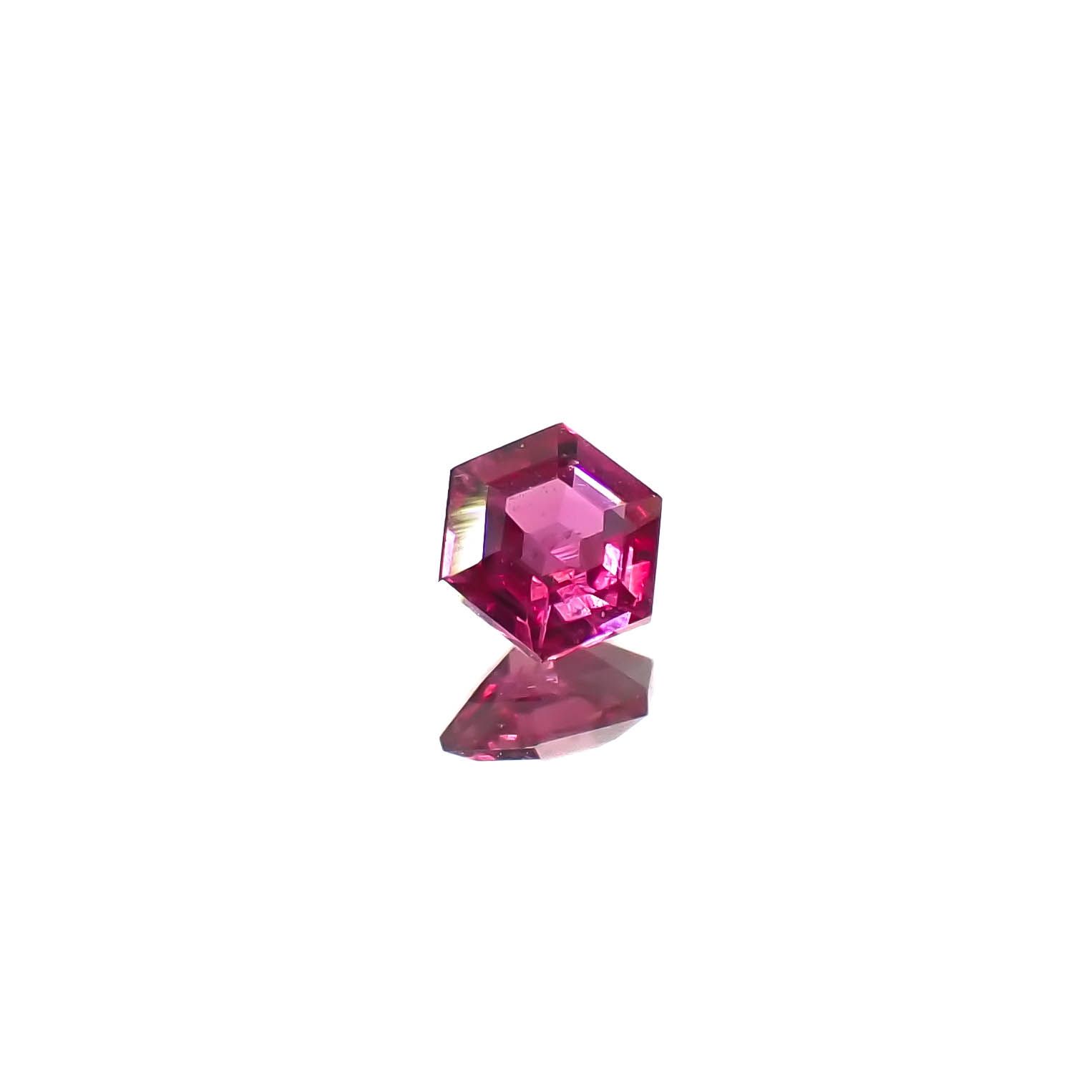 ◇ヘキサゴンカット◇ルビー 非加熱 モザンビーク産 0.15ct[240427106]3x3mm前後