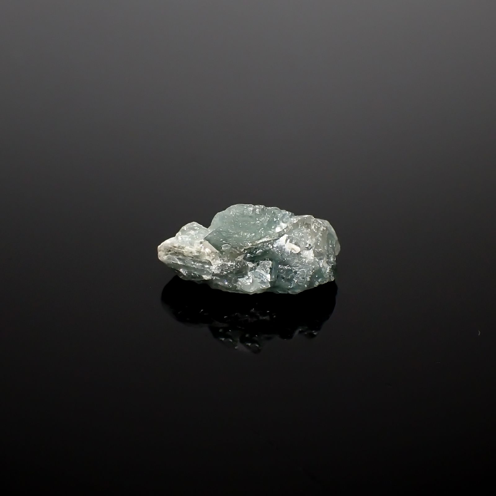 アレキサンドライト 原石 ロシア産 5.38ct[240427027]14.2x9.1mm前後