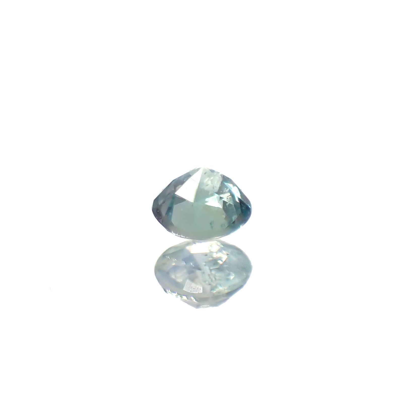 アレキサンドライト ブラジル産/EmeraldMains社製 0.052ct[240527622]2.4x2.4mm前後