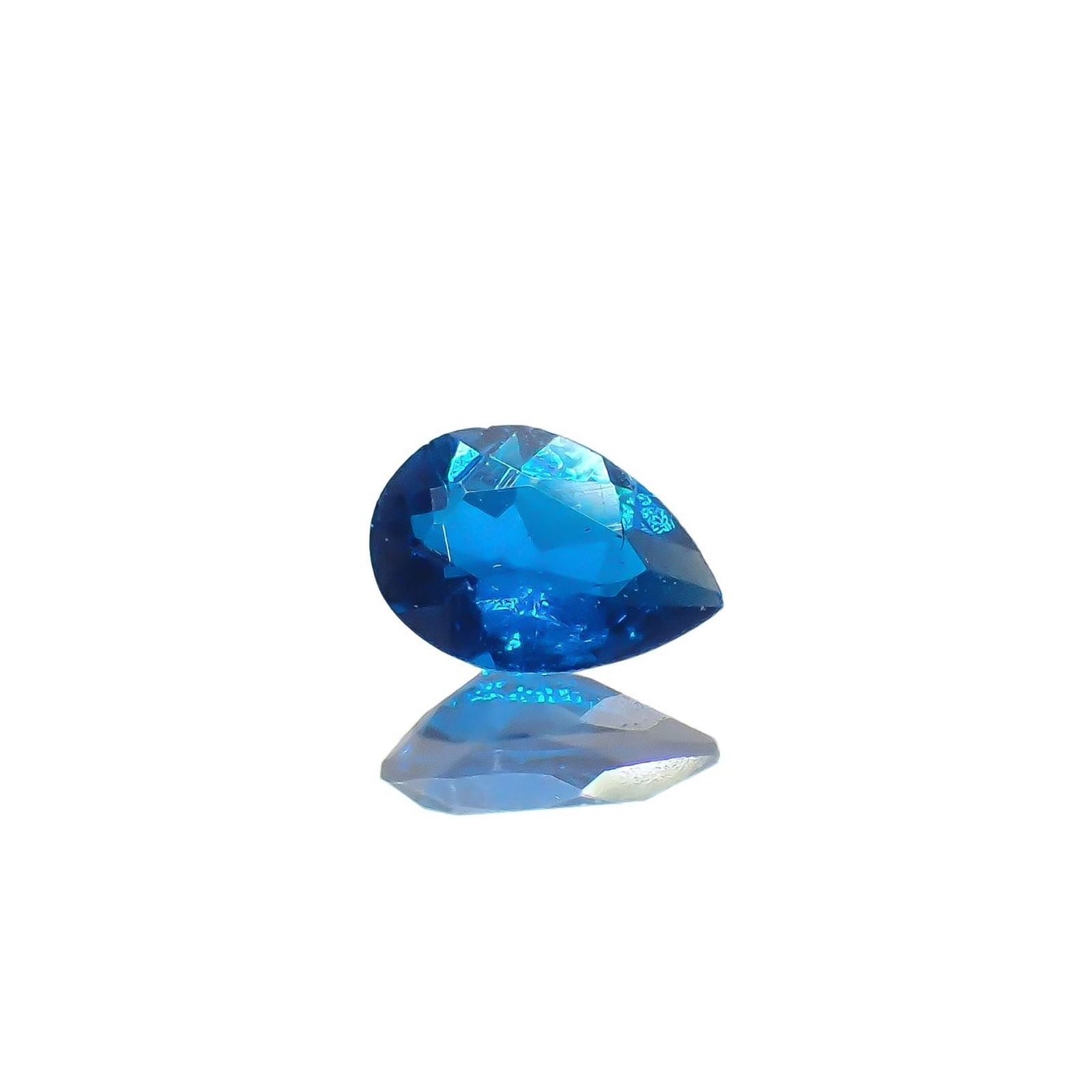 アウイナイト フルオレッセンス(宝石名アウイナイト)ドイツ産 識別済 0.085ct / 3.9x2.8mm前後 [260527501]