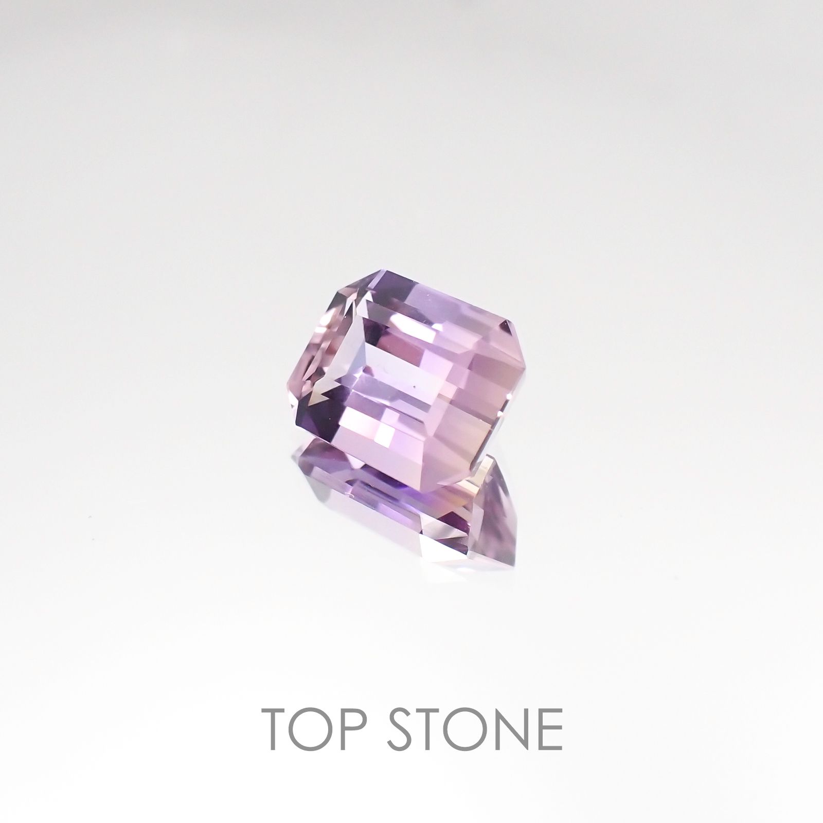 アメトリン(宝石名バイカラー・クォーツ/別名アメトリン) ボリビア産 2.12ct 識別済[20106907]9×7mm前後