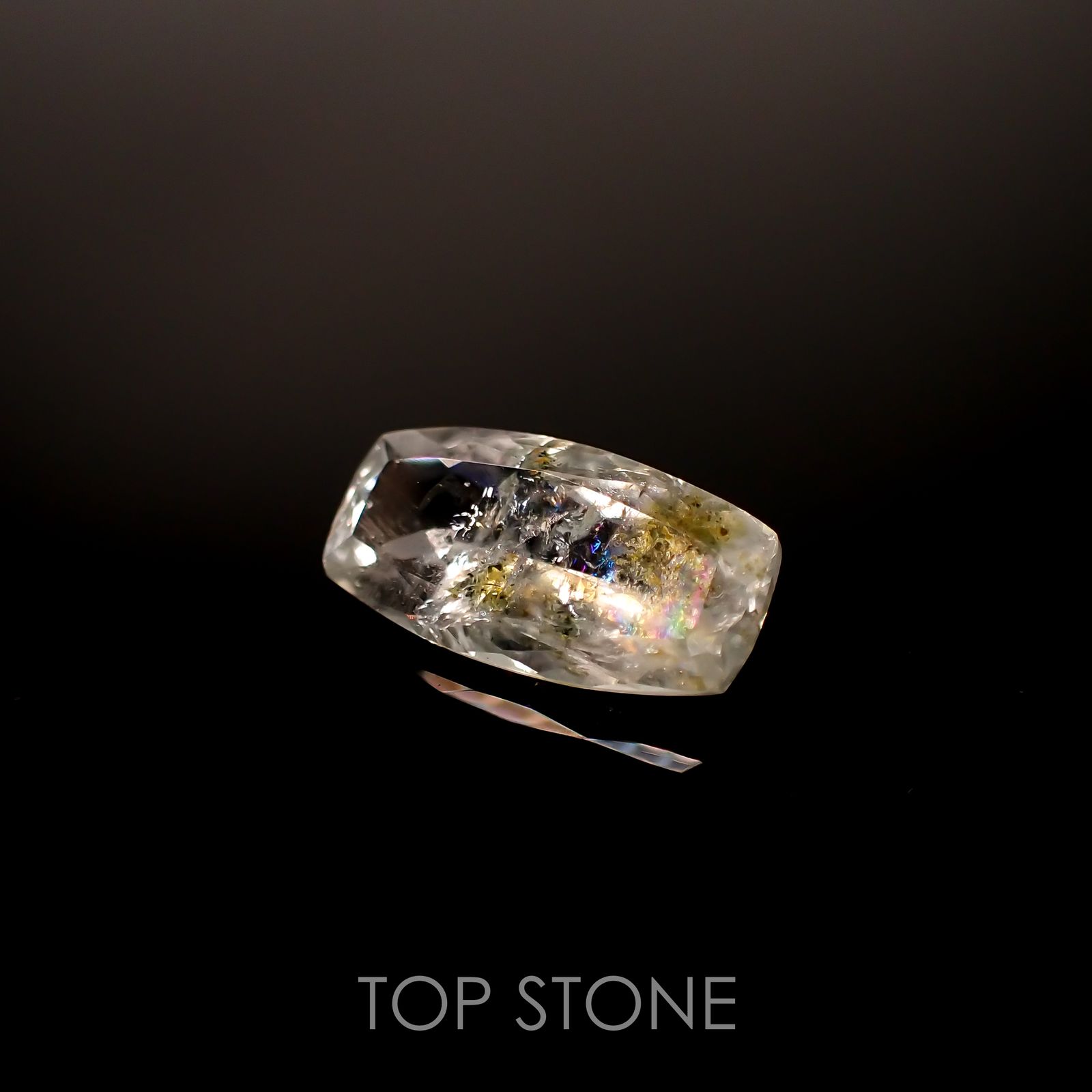 オーロラアクアマリン(宝石名アクアマリン) ブラジル産 2.93ct 識別済[210812713]13.9×7.2mm前後