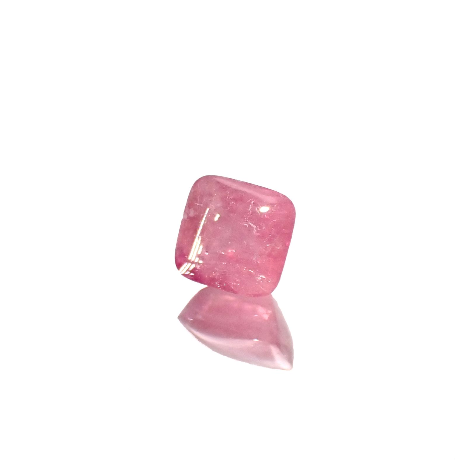 ◇バフカット◇レッドベリル アメリカ・ユタ州産 0.27ct[231023766]3.9x3.6mm前後