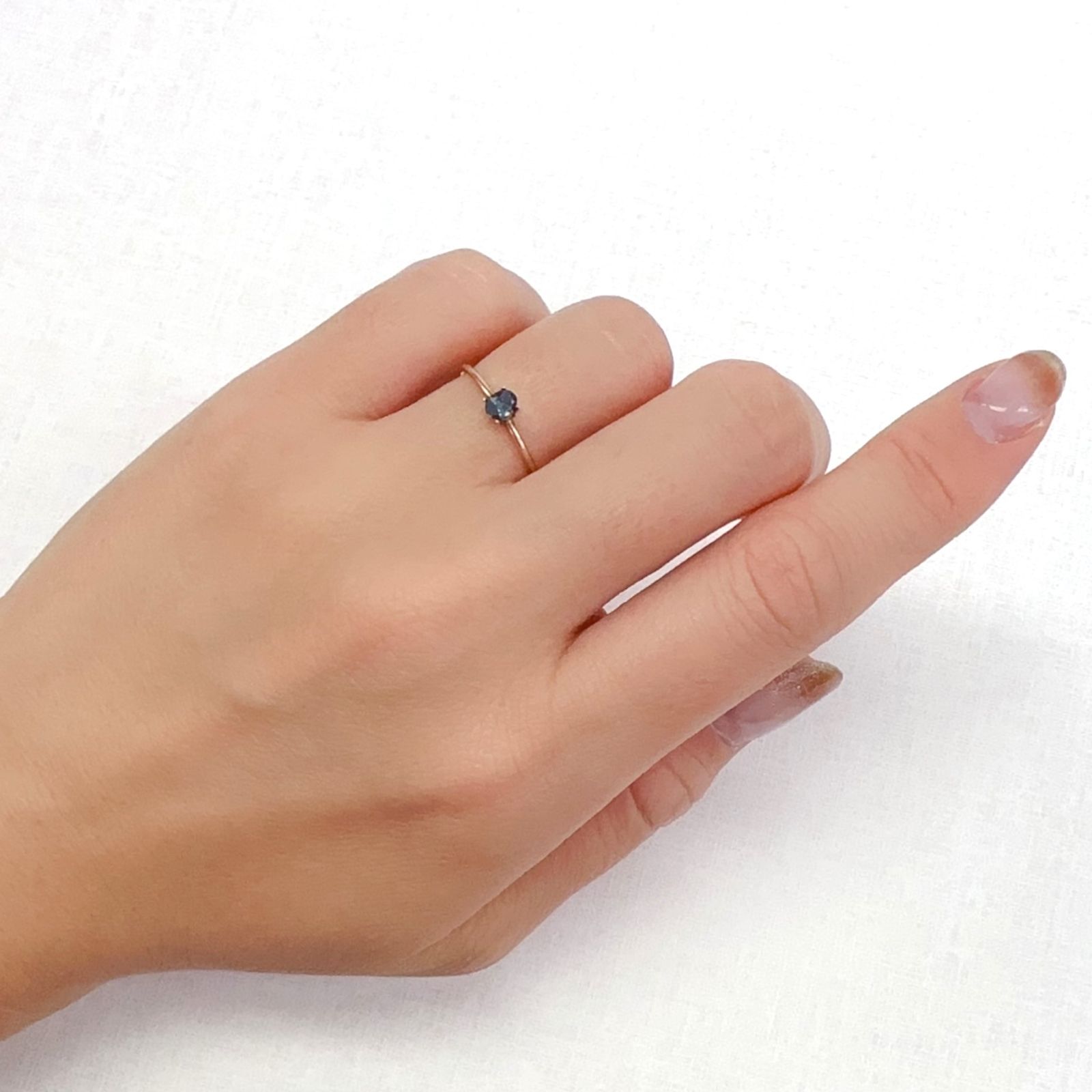 ベキリーブルーガーネット（カラーチェンジガーネット アレキタイプ） マダガスカル・ベキリー産 0.19ct[230923539]4x2.9mm前後