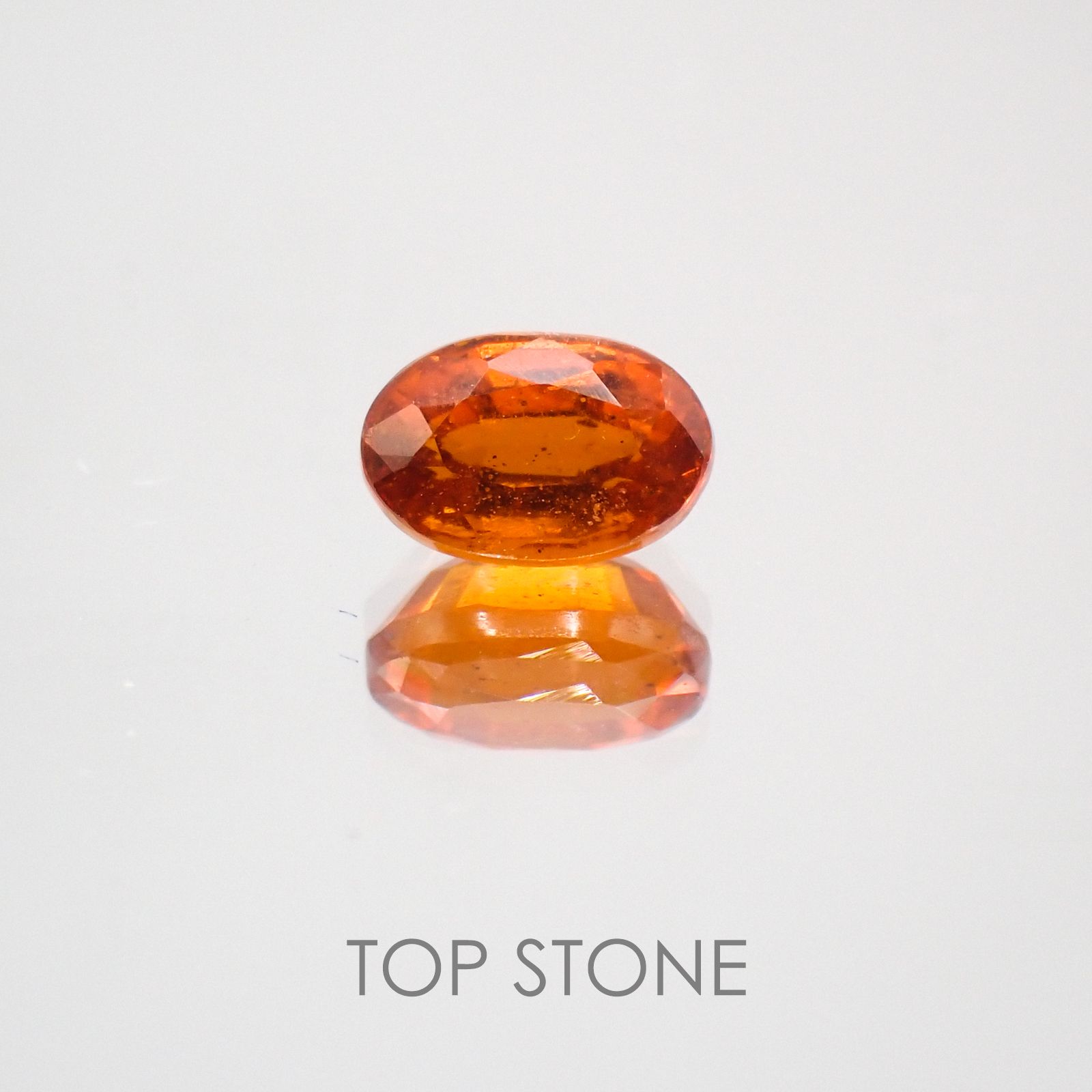 オレンジカイヤナイト タンザニア産 ルース 0.78ct[210310584]6.1×4mm前後