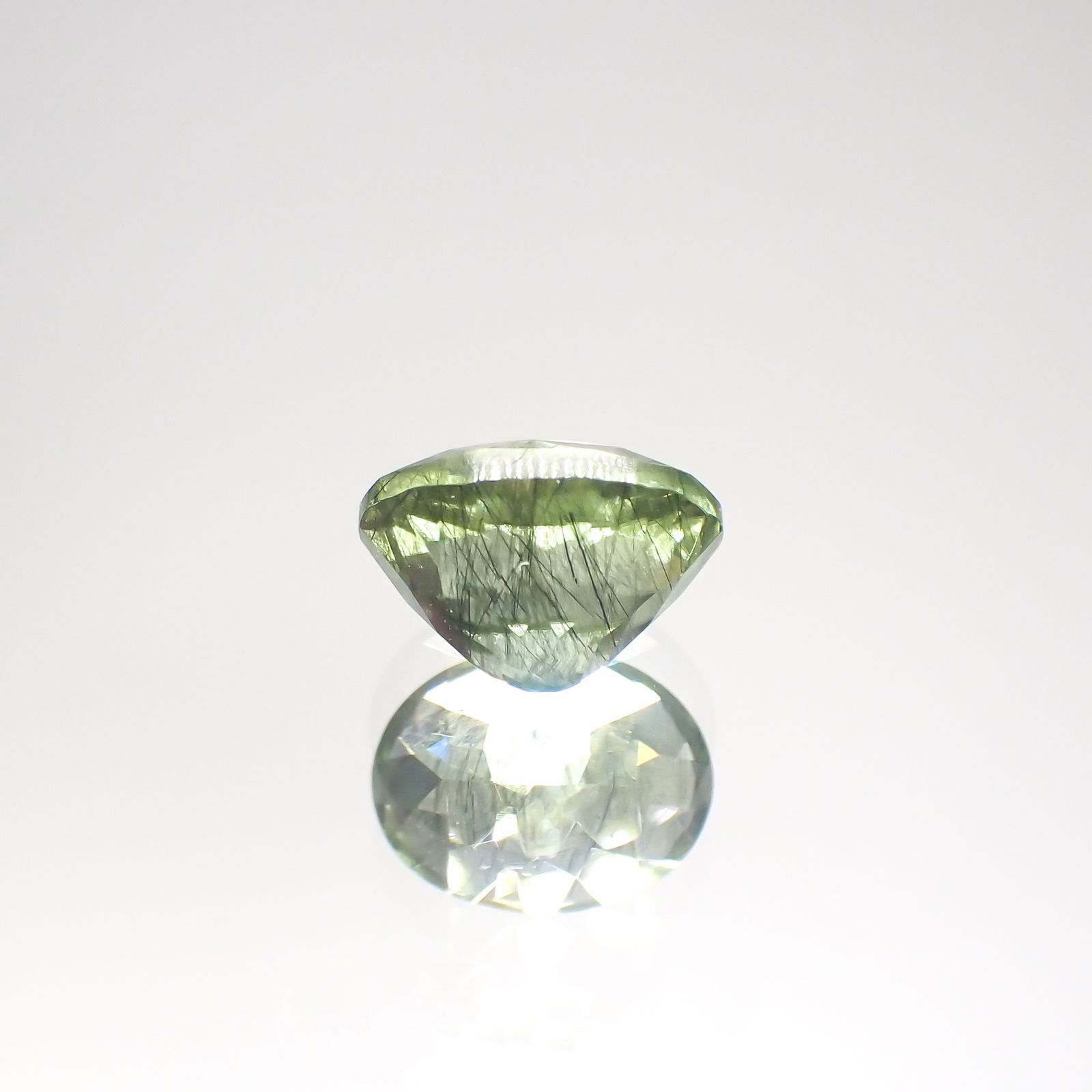 ルドウィジャイトインペリドット(宝石名ルドウィジャイトインペリドット) パキスタン産 1.73ct 識別済[211013499]8×6.1mm前後