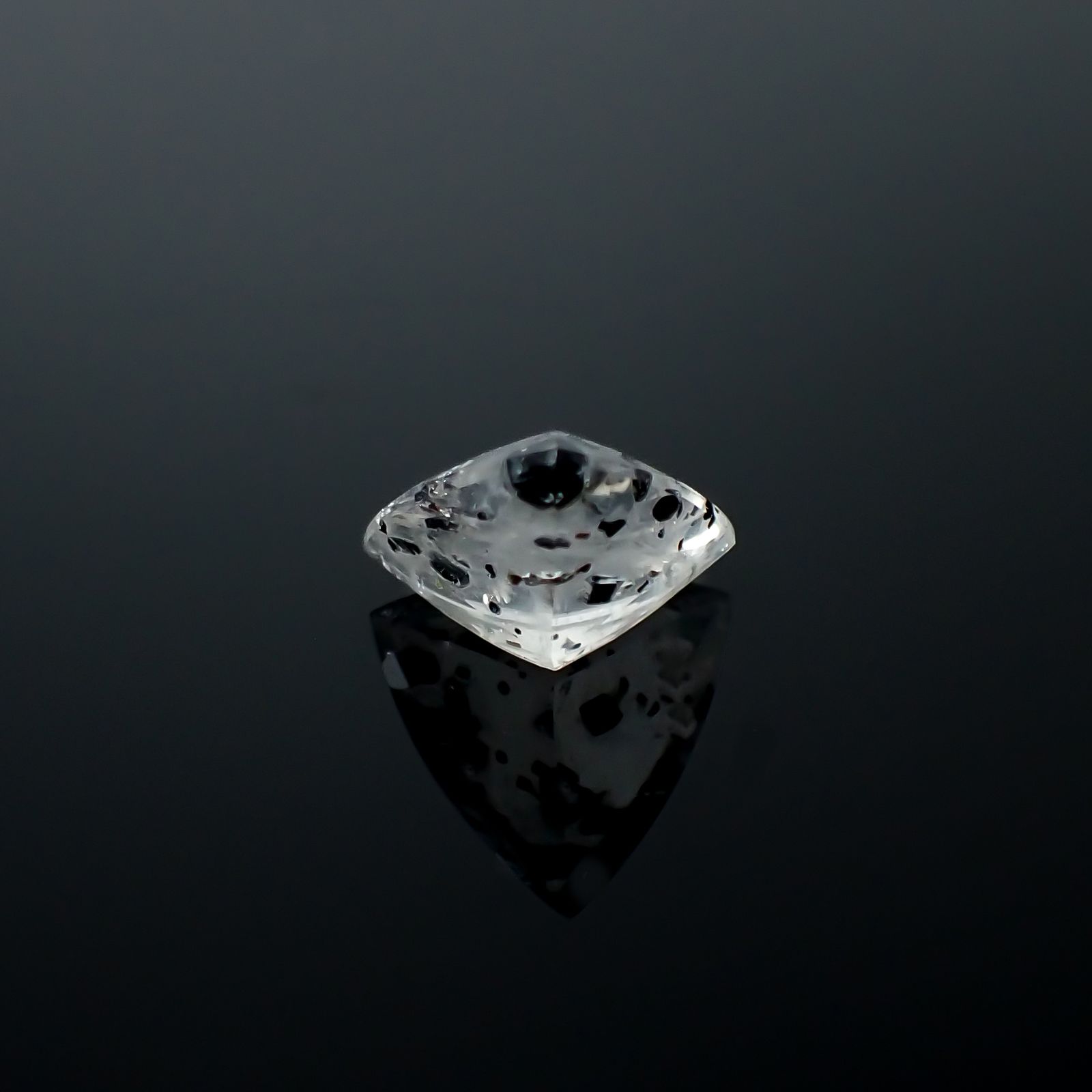 ジャガークォーツ タンザニア産 4.11ct[240427076]11.9x11.8mm前後