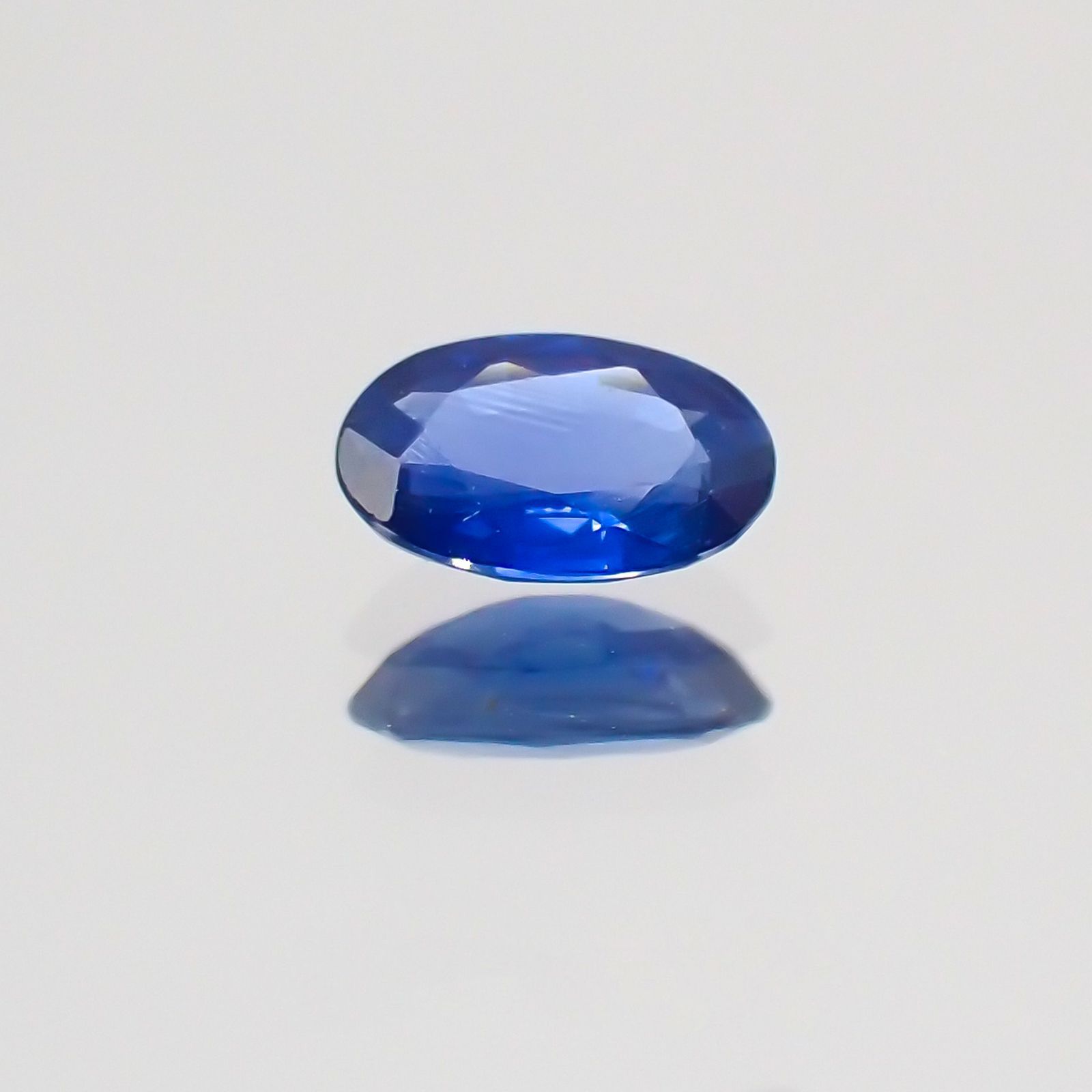 サファイア マダガスカル・スリランカ産 ルース 0.23ct[20128706]4.8×3mm前後