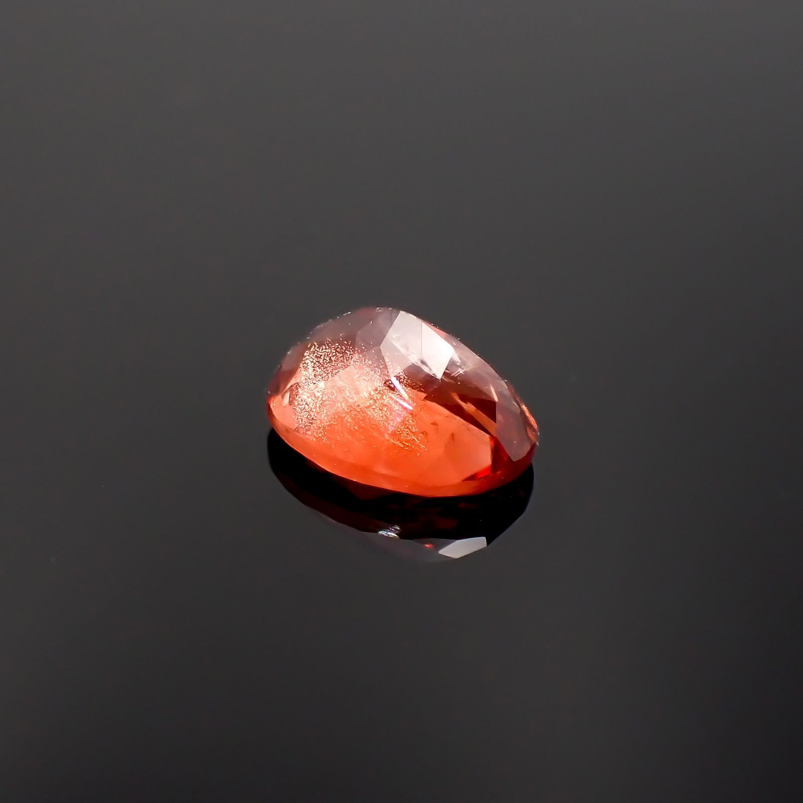 エチオピアサンストーン(宝石名アンデシン・ラブラドライト)エチオピア産 識別済 1.25ct / 8.1x5.9mm前後 [230321311]