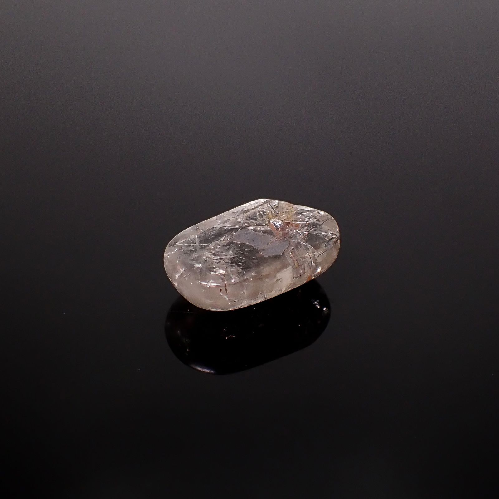 シルバールチルクォーツ ブラジル産 18.41ct / 21.6x13.2mm前後 [260131595]