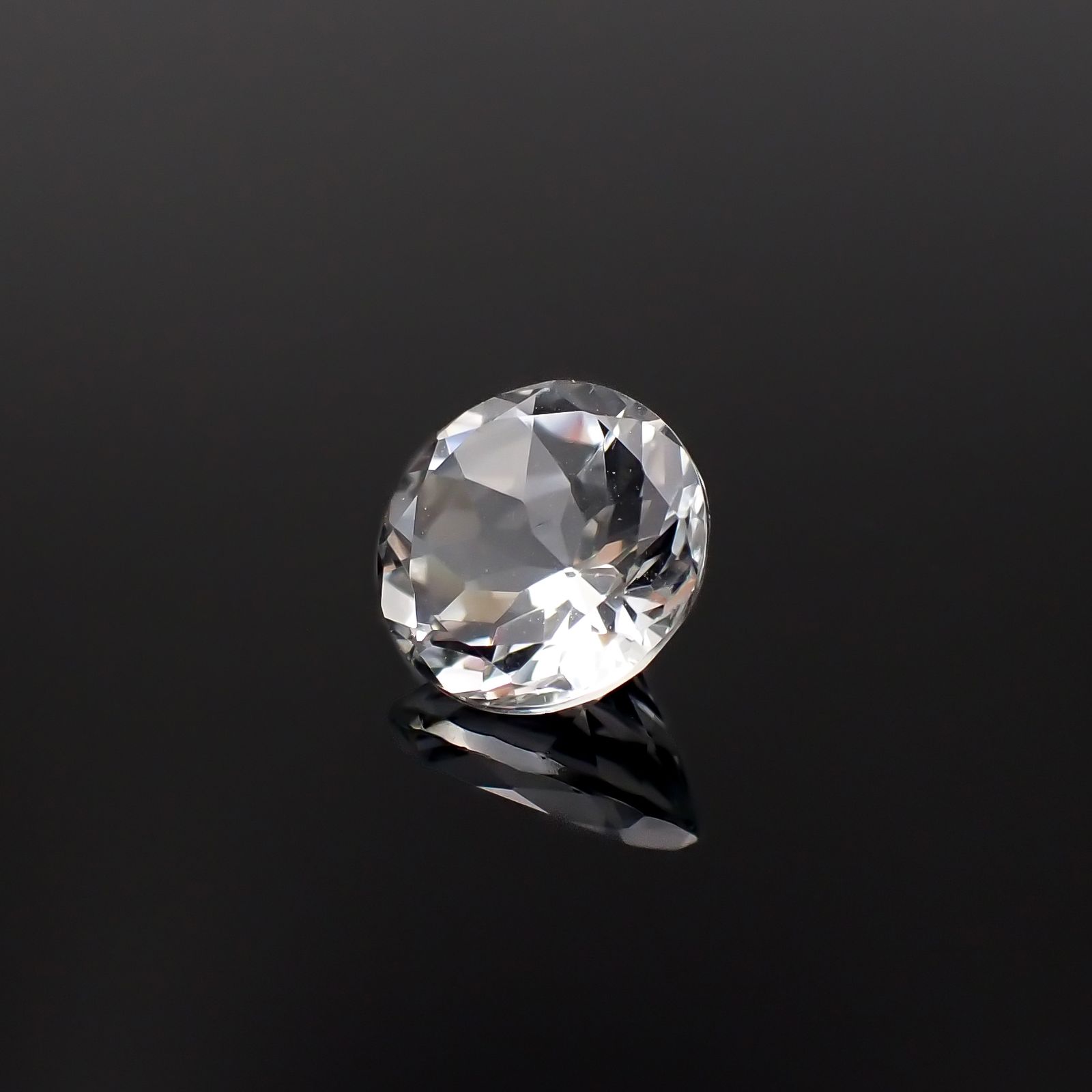 ゴッシェナイト パキスタン・ヒマラヤ産 1.57ct[230421841]7.9x7.8mm前後