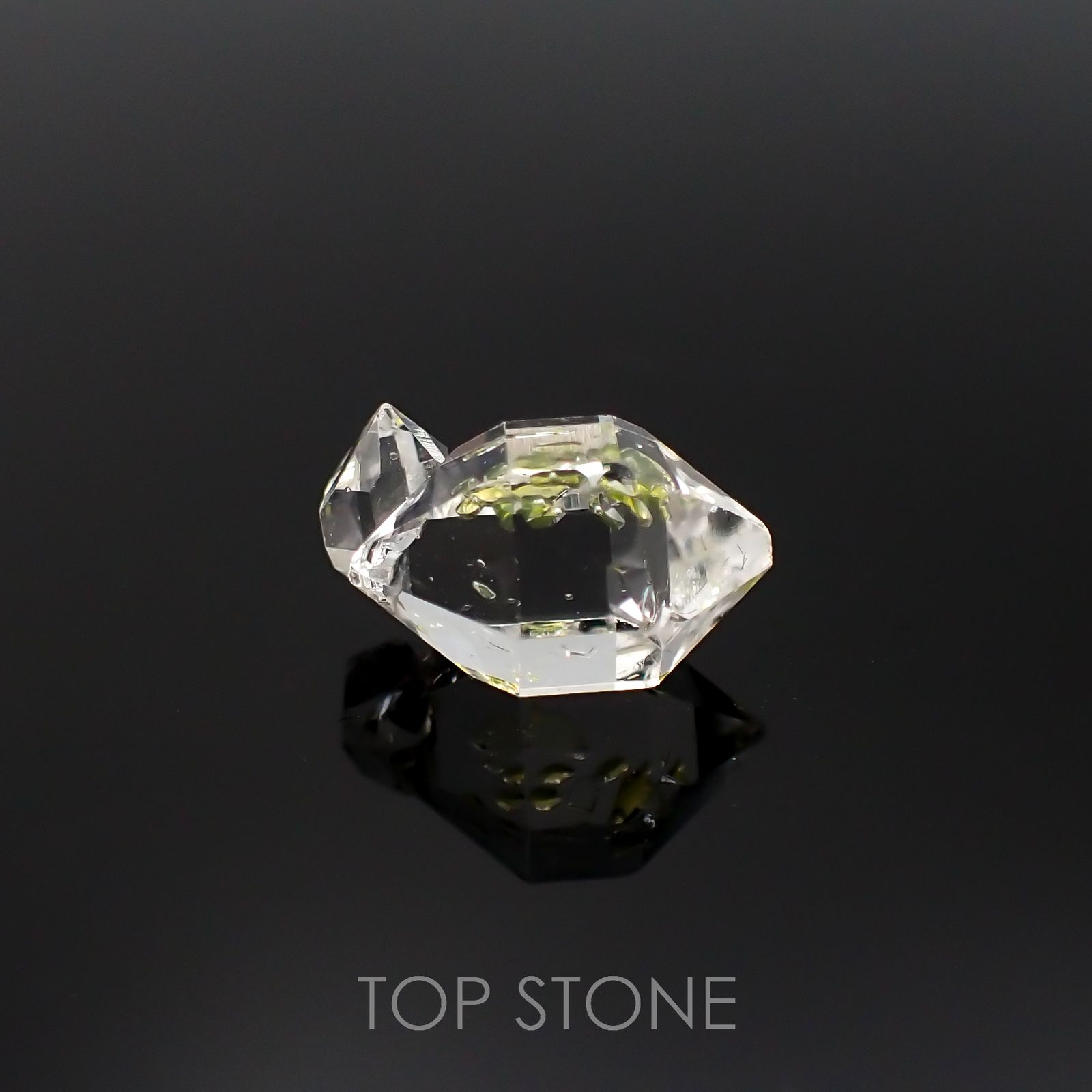 オイルインクォーツ 原石 パキスタン産 3.52ct[220917687]12.5x8.5mm前後
