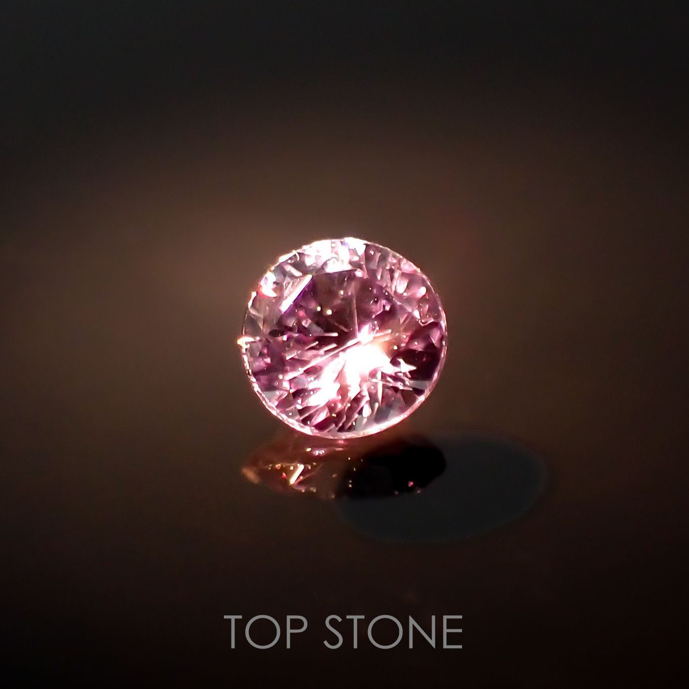 カラーチェンジガーネット アレキタイプ マダガスカル・ベキリー産 0.072ct[230119893]2.5x2.4mm前後