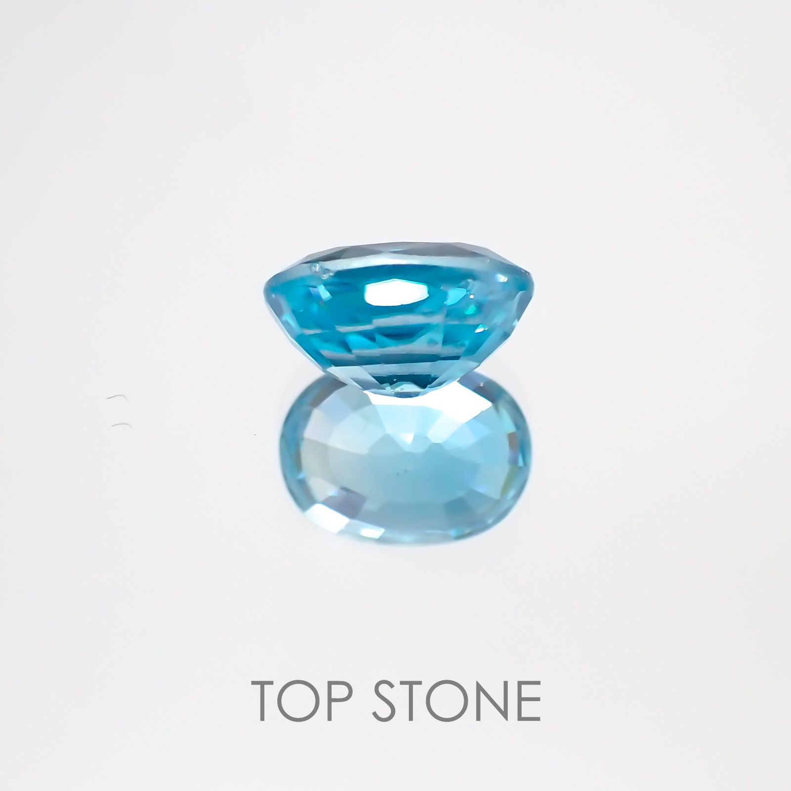 ブルージルコン カンボジア産 ルース 2.35ct[20117928]8×5.9mm前後