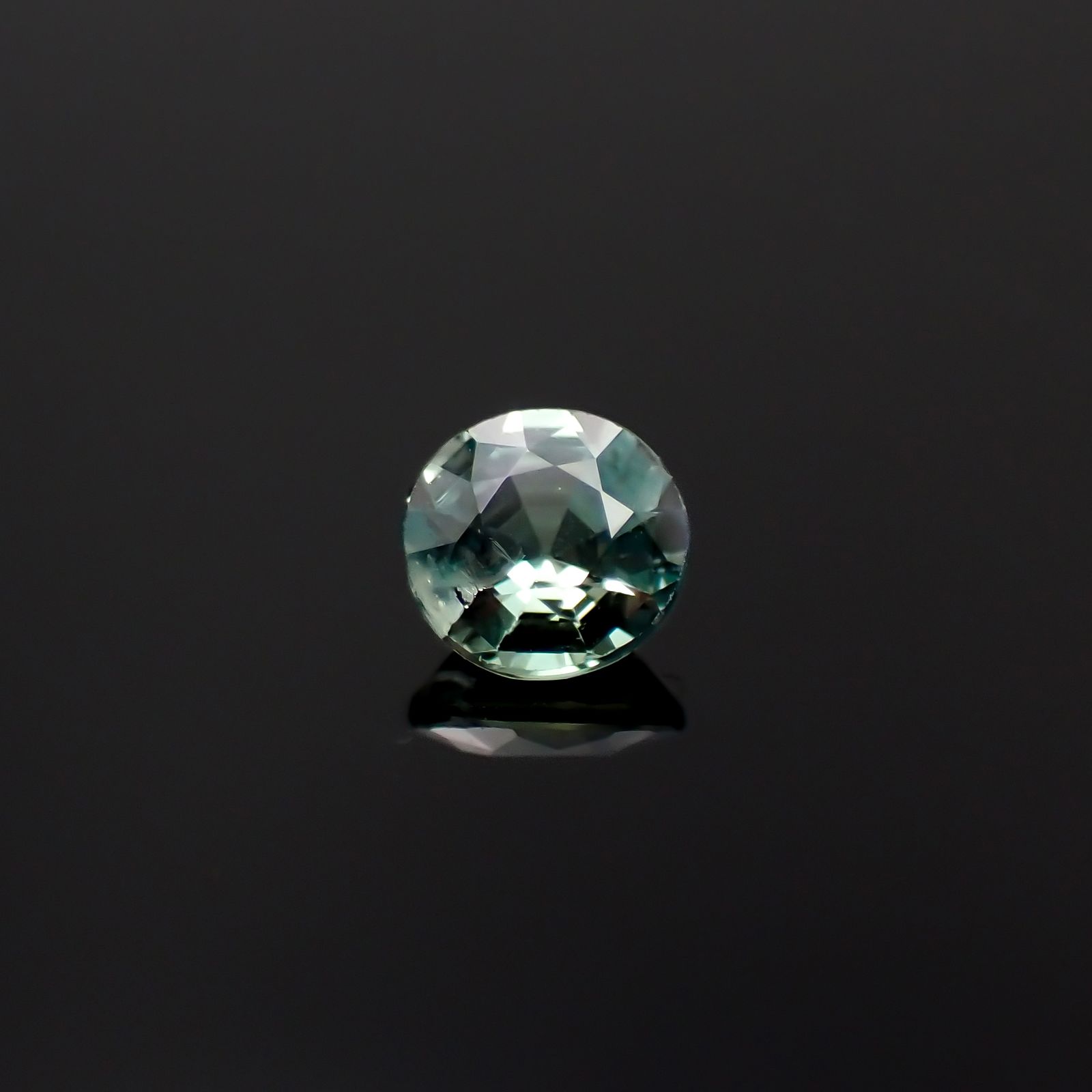 アレキサンドライト ブラジル産/EmeraldMains社製 0.18ct[240427158]3.4x3.4mm前後