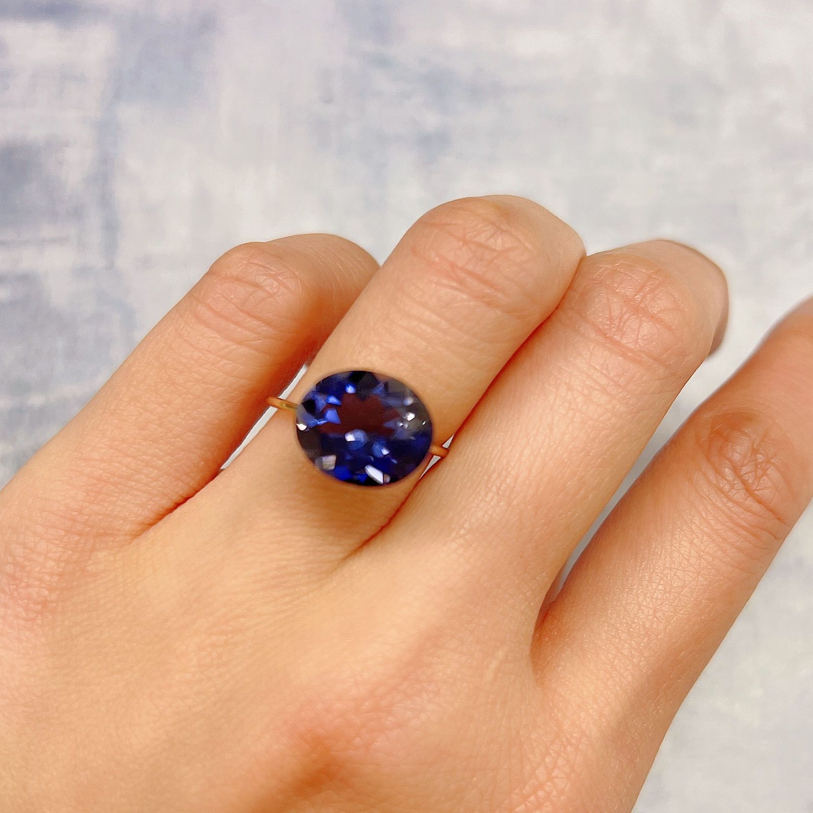 アイオライト(宝石名アイオライト) タンザニア産 3.63ct 識別済[20074198]12×10mm前後