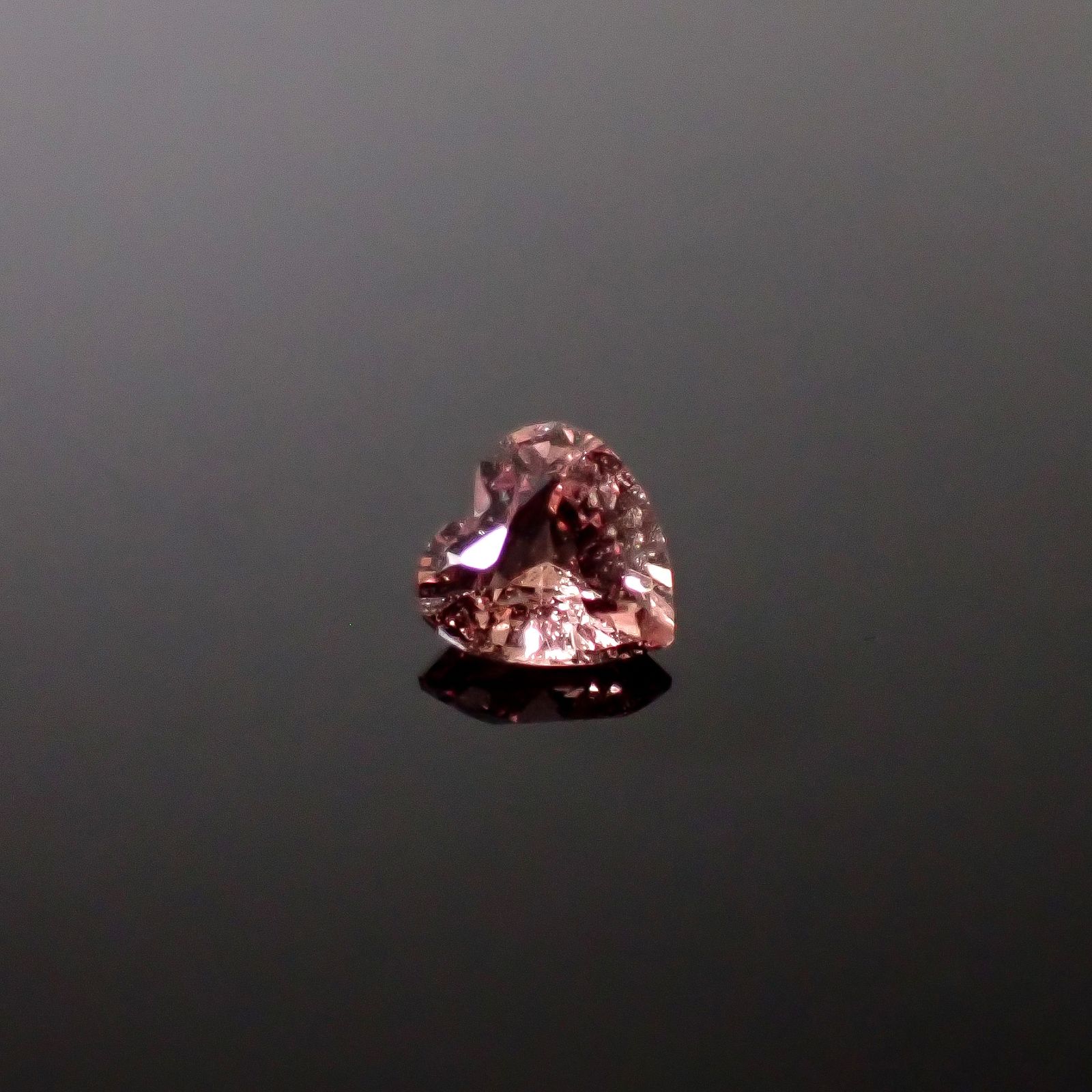 パパラチャサファイア 非加熱(宝石名サファイア/別名パパラチャ・サファイア)スリランカ/マダガスカル産 GIA鑑付 0.26ct / 4.12x4.03mm前後 [260131616]