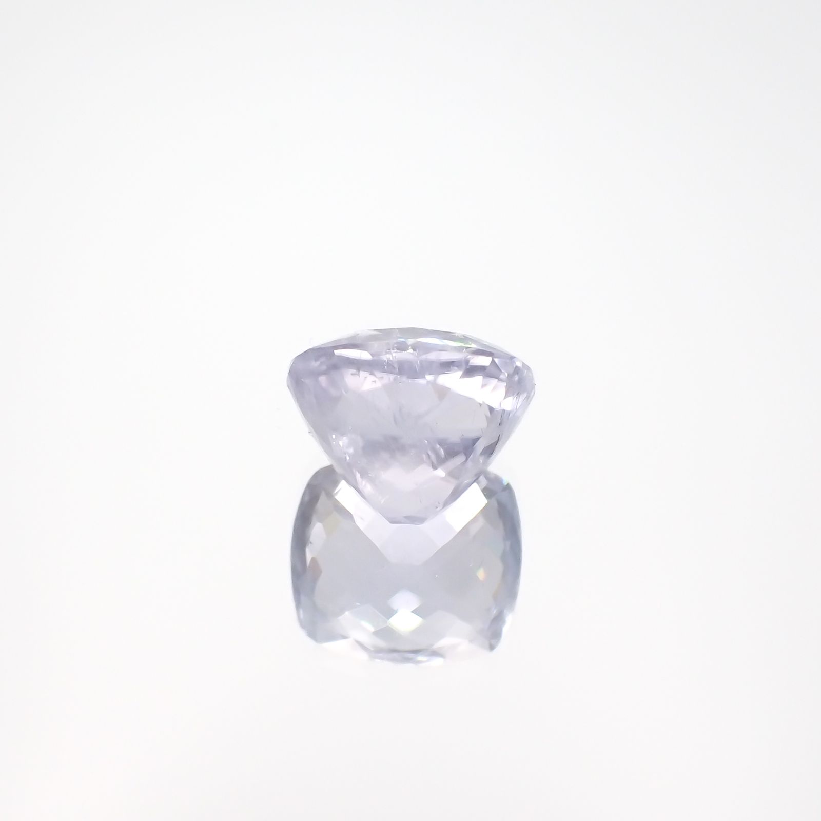 スキャポライト フルオレッセンス ミャンマー・モゴック産 4.22ct[230421436]10.1x9.2mm前後