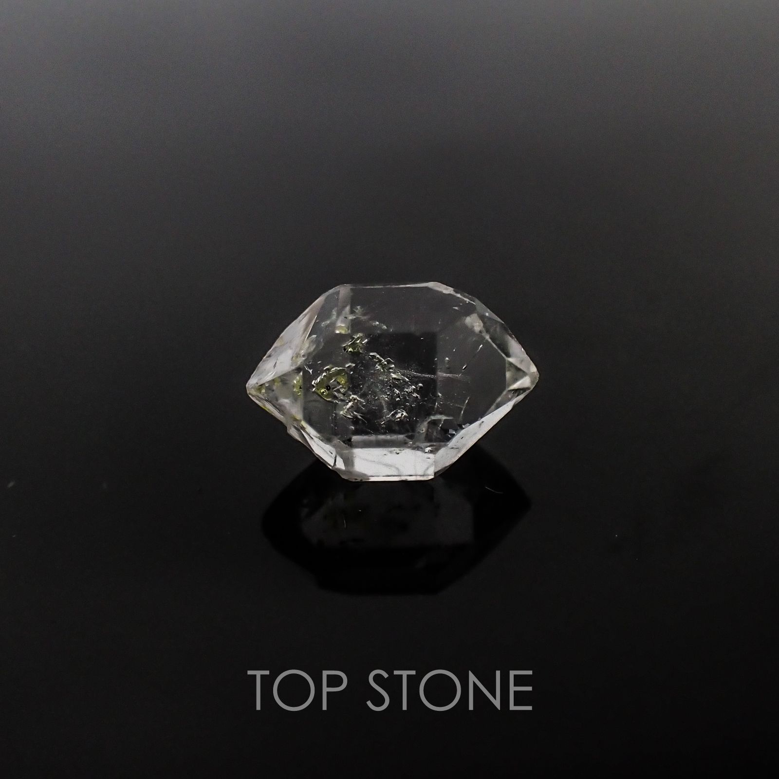 オイルインクォーツ パキスタン産 原石・結晶 4.73ct[20117531]13×8.7mm前後