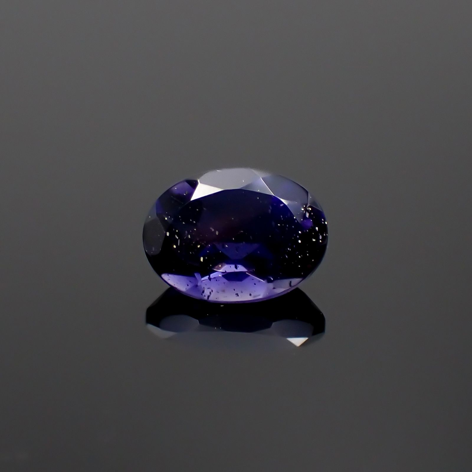 アイオライトサンストーン インド/ブラジル産 0.72ct[230923339]7.1x5.2mm前後