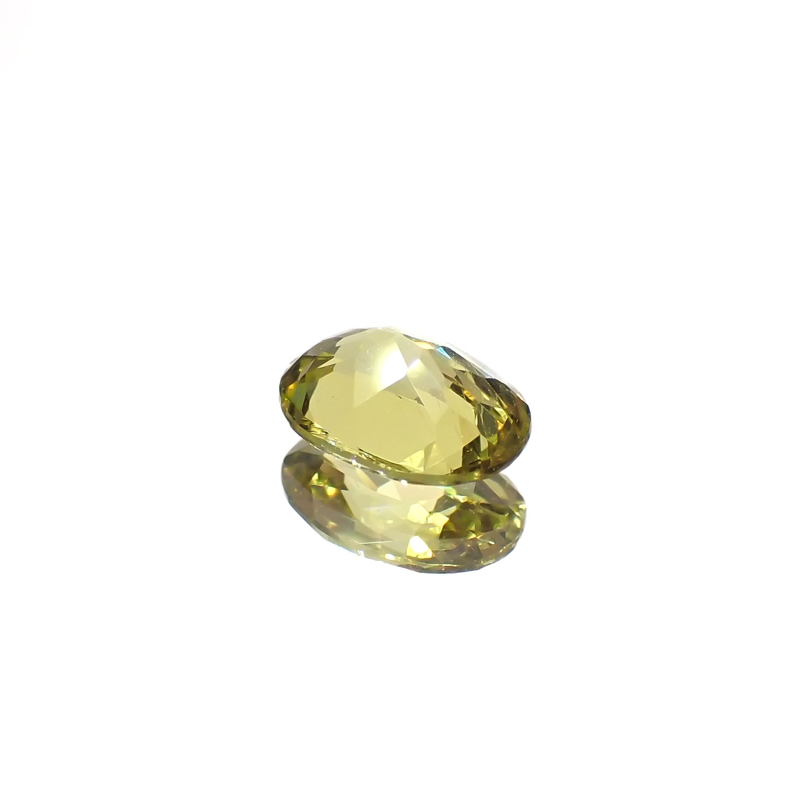 マリガーネット(宝石名グロッシュラー アンドラダイト・ガーネット)マリ共和国産 0.72ct 識別済[231124330]6.5x4.8mm前後