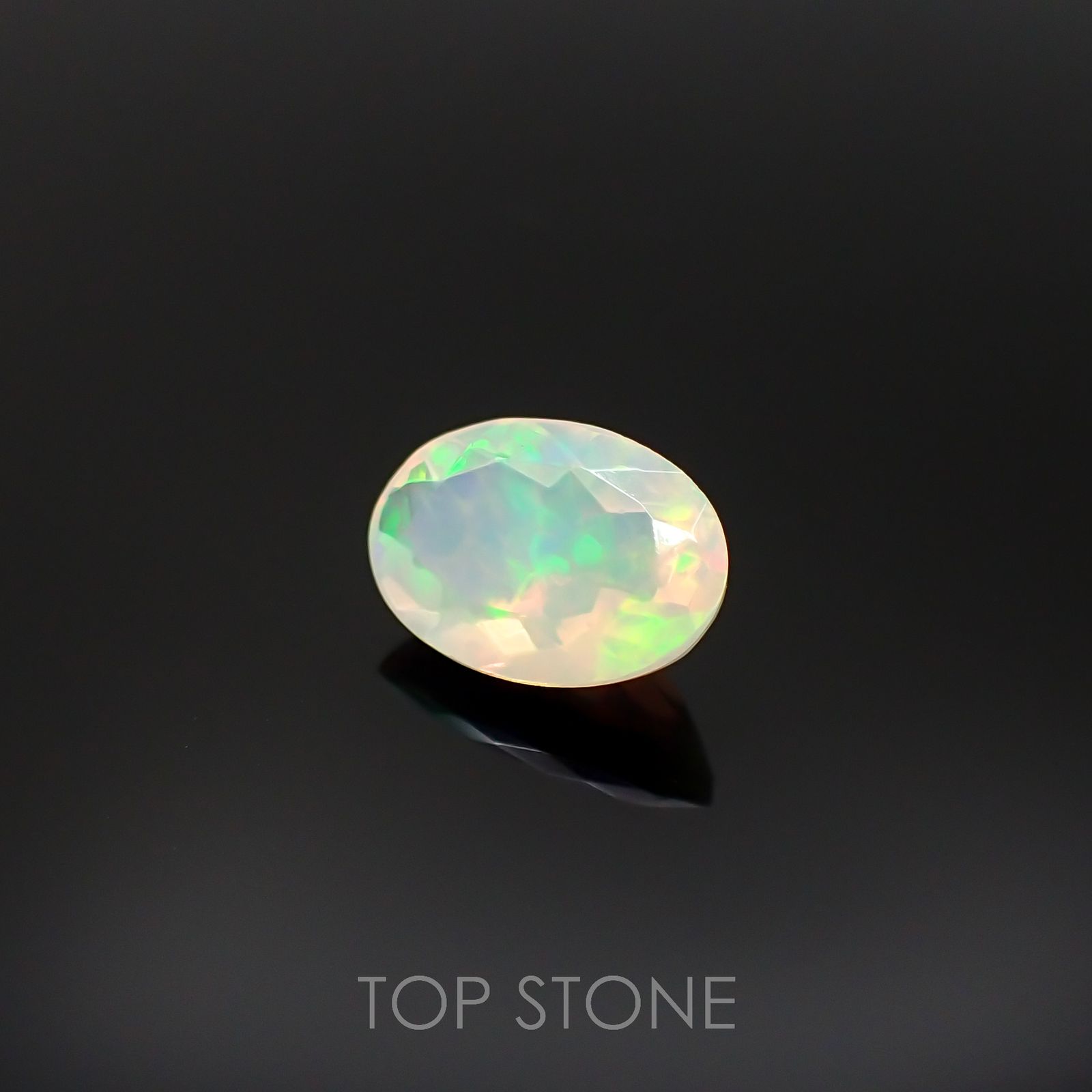 エチオピアオパール(宝石名オパール)エチオピア産 1.57ct 識別済[220917702]10.9x7.5mm前後