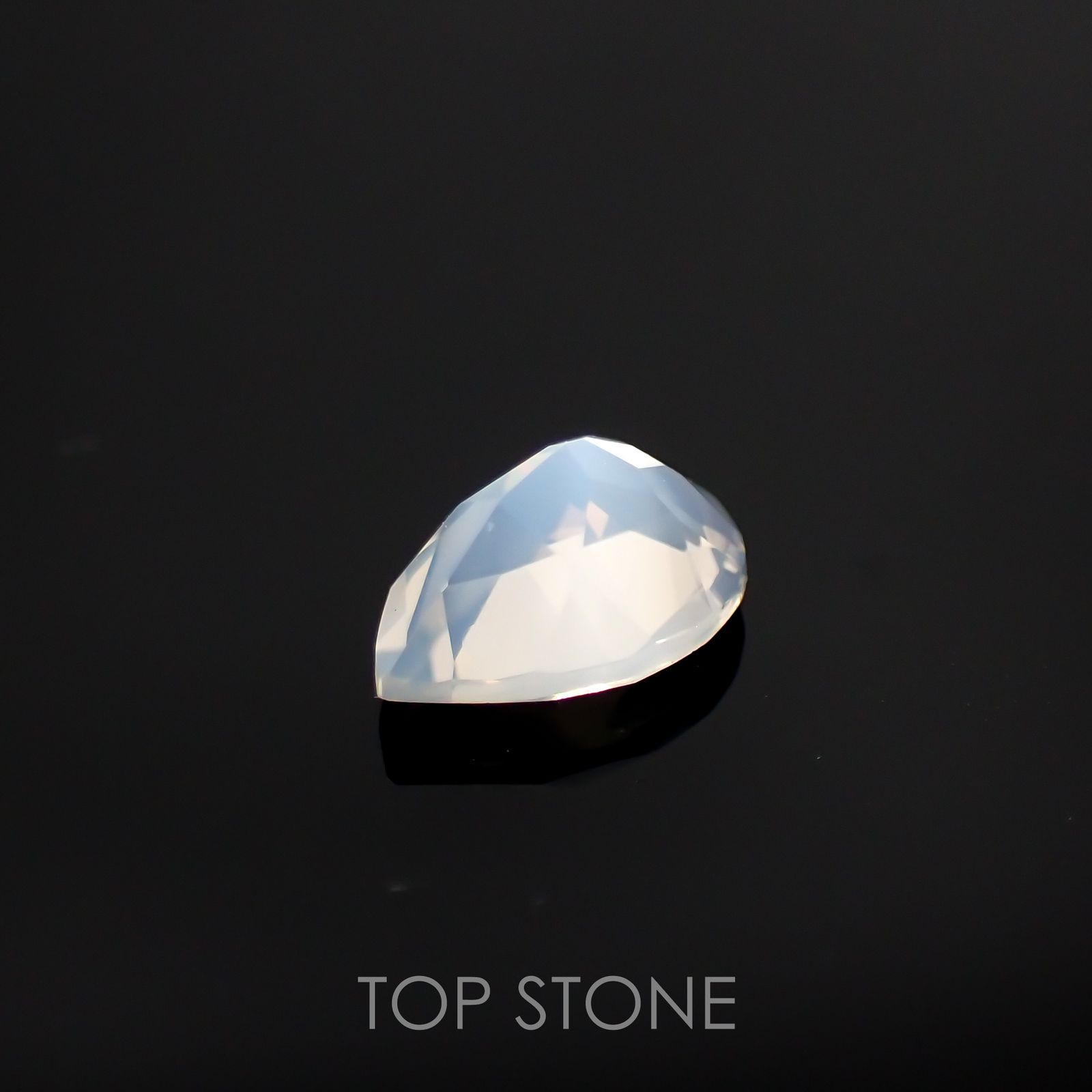 ムーンストーン インド・スリランカ産 ルース 0.57ct[210611353]7×5.1mm前後