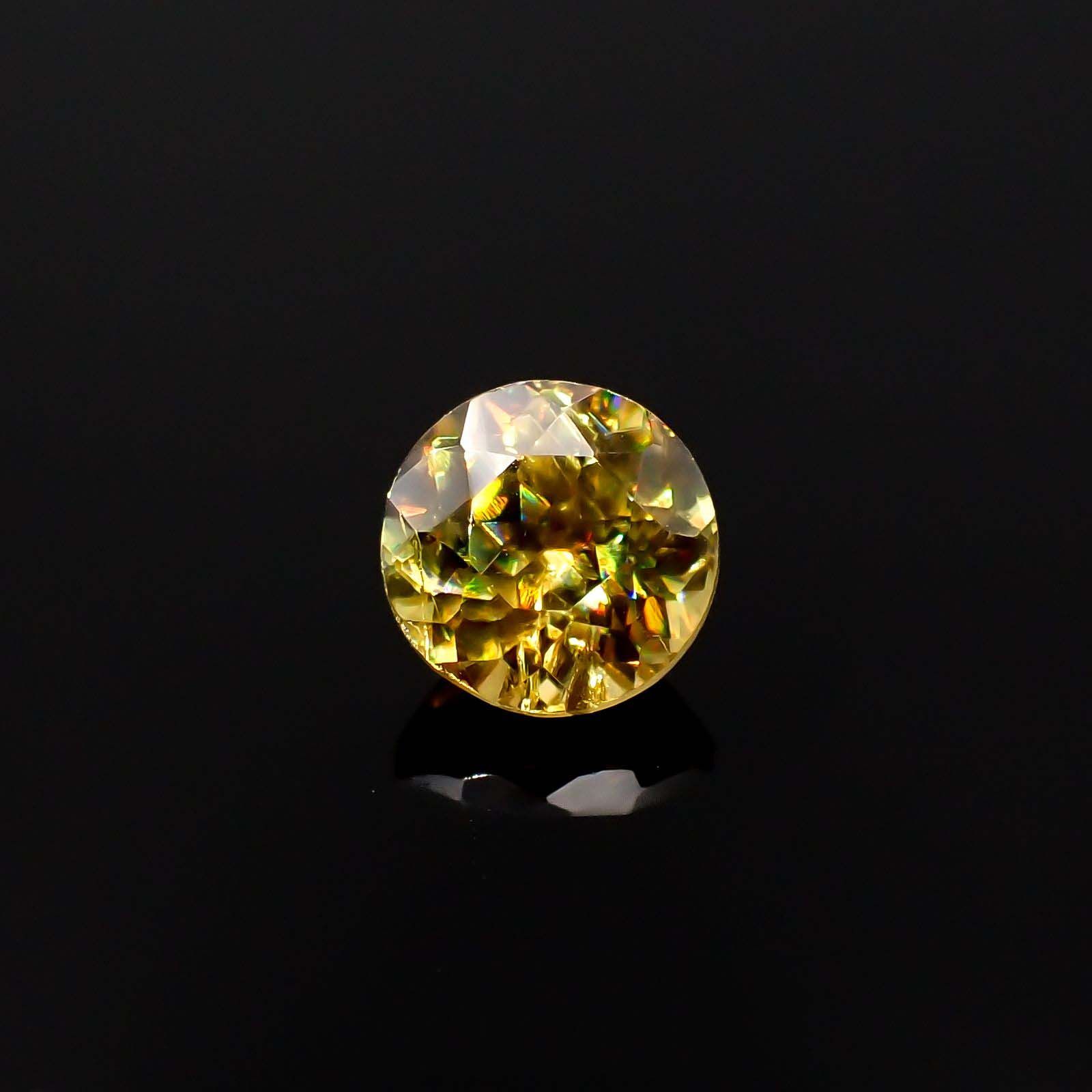 ゴールデンスフェーン(宝石名スフェーン)マダガスカル産 0.68ct 識別済[230120161]5.1x5.1mm前後