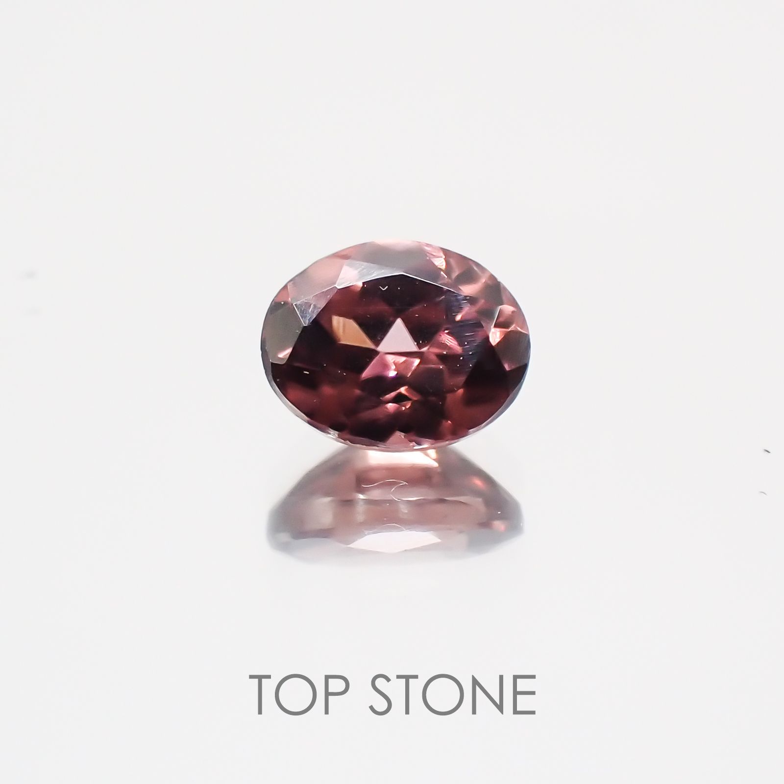 ピンクジルコン スリランカ,カンボジア産 ルース 0.55ct[21029782]5.1×4mm前後