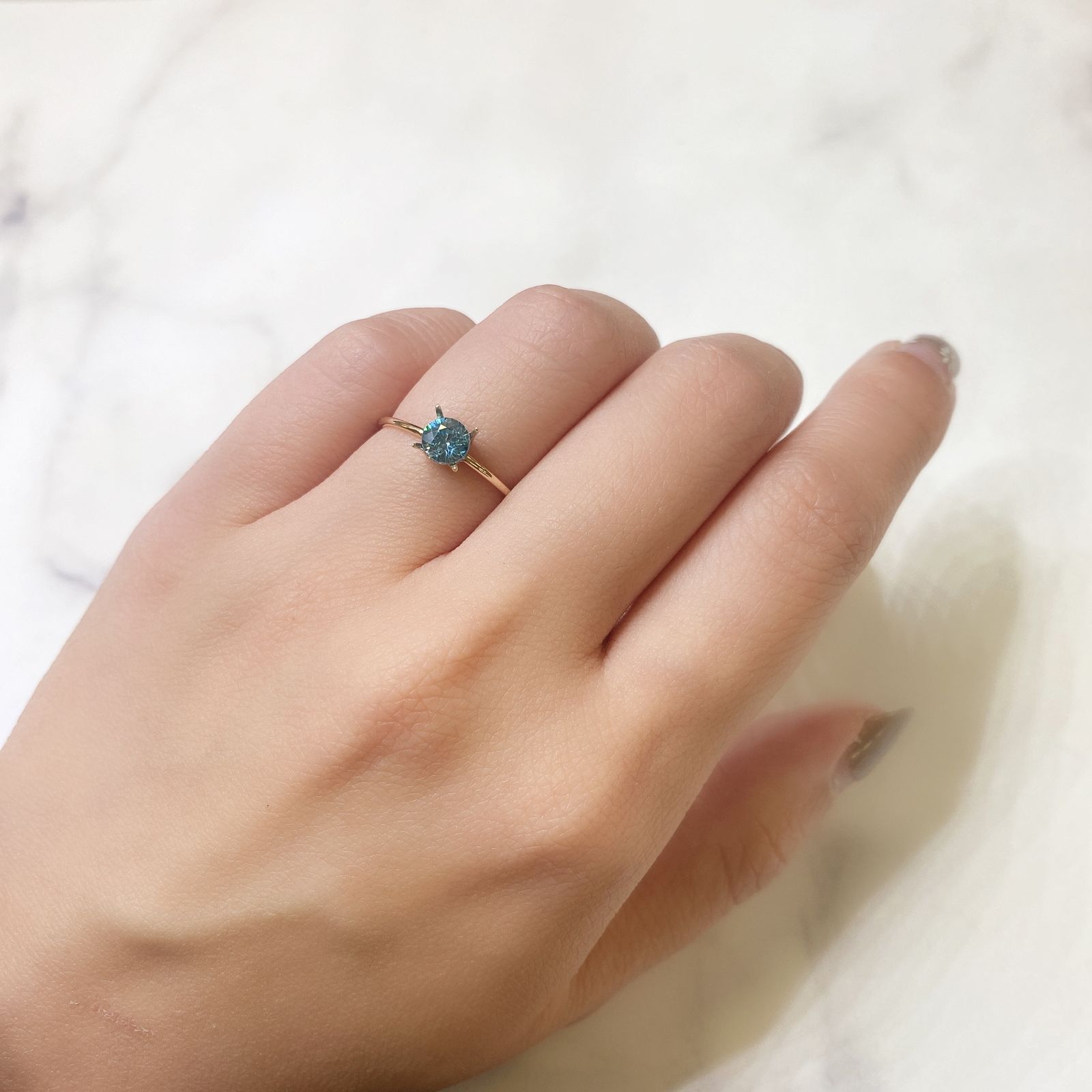 ブルージルコン(宝石名ジルコン) カンボジア産 0.77ct 識別済[211013447]5.1×5.1mm前後