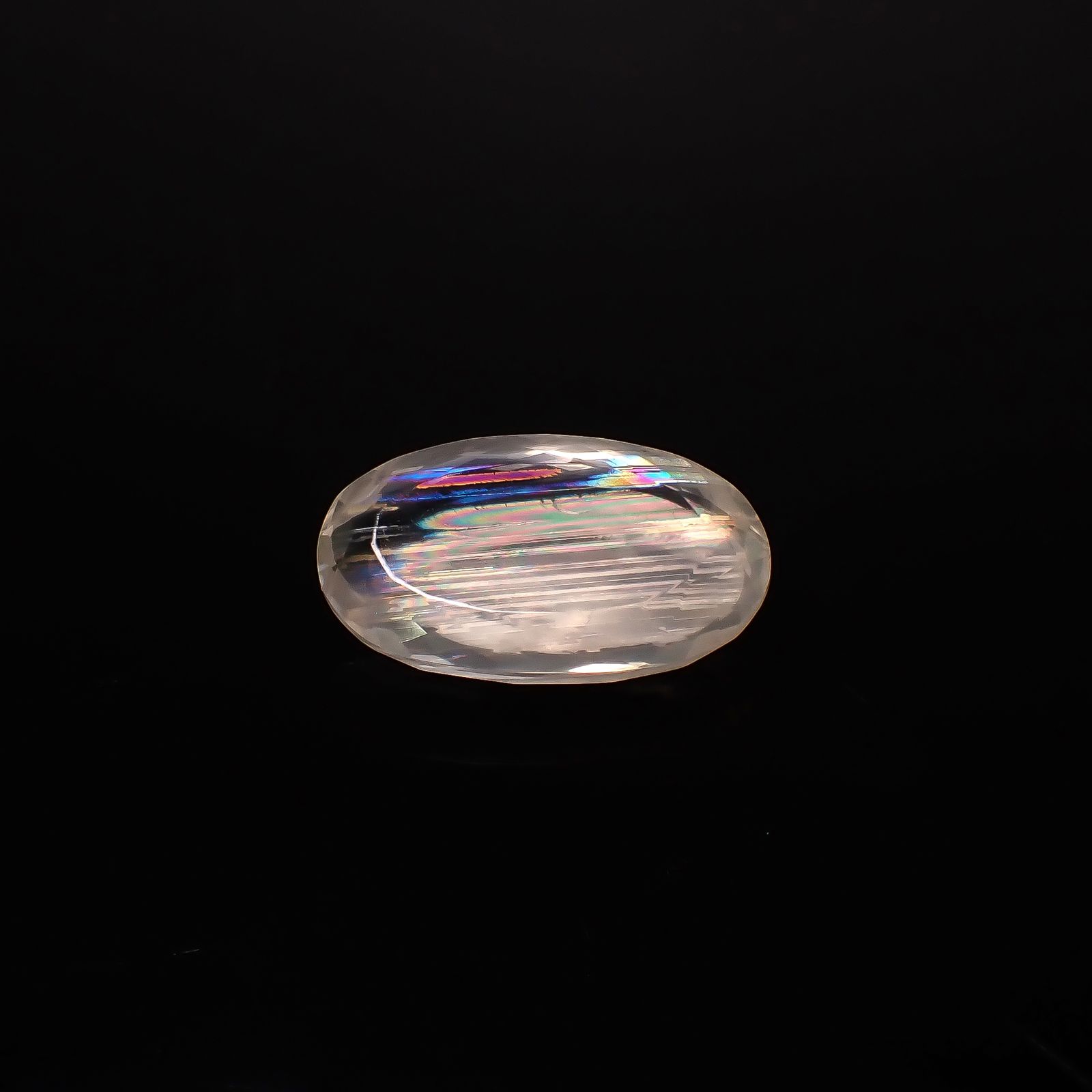 マラウイムーンストーン マラウイ共和国産 33.17ct / 28.6x17.2mm前後 [260331804]