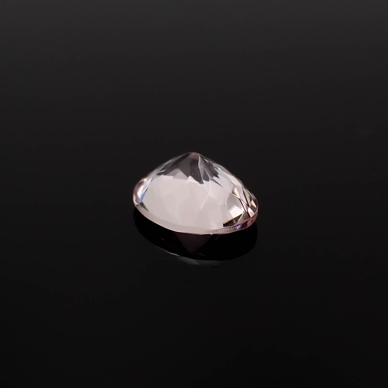 モルガナイト ブラジル産 1.02ct[240326776]7.9x6.1mm前後