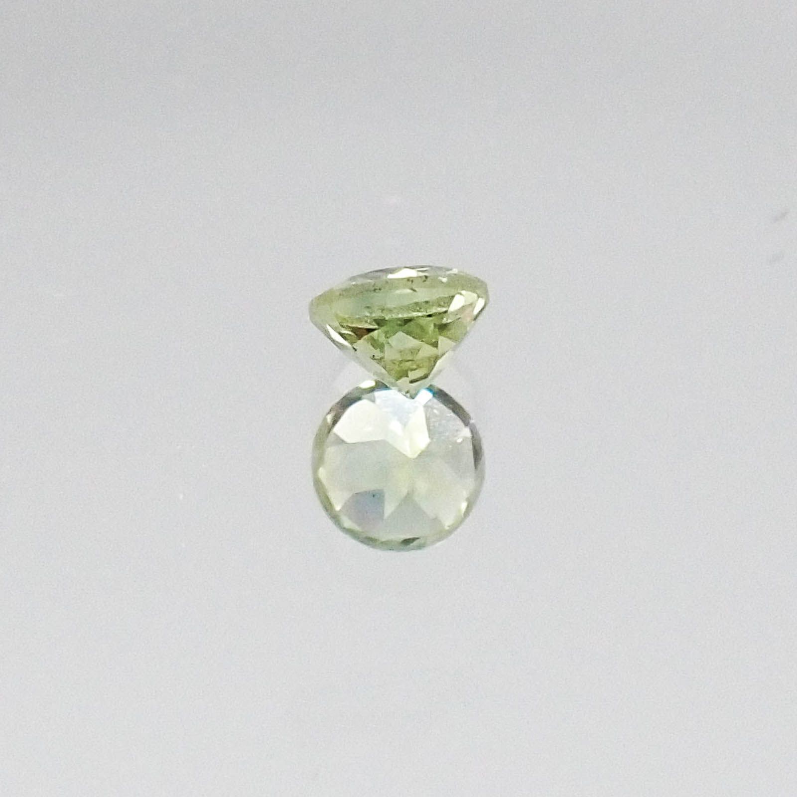 モンタナサファイア(宝石名サファイア) アメリカ・モンタナ州産 0.17ct 識別済[20073882]3.1×3.1mm前後