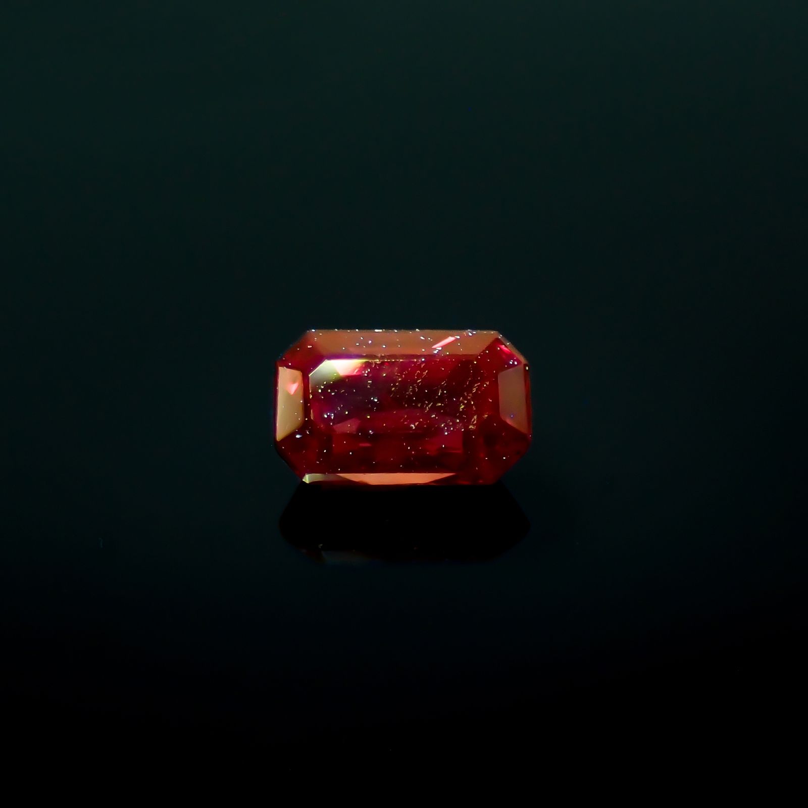 ルビー(宝石名ルビー)タンザニア産 0.45ct 識別済[240226110]5x3mm前後